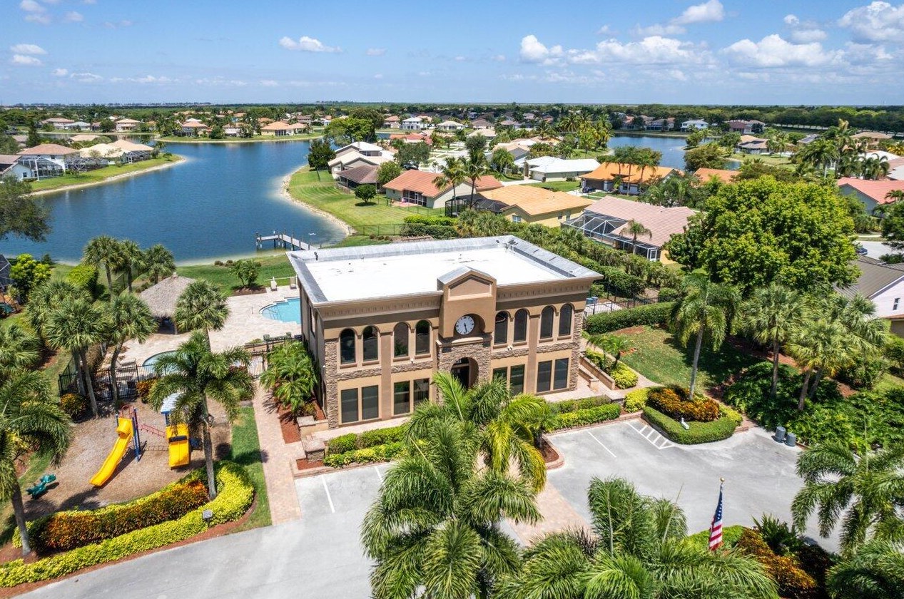 22075 Flower Dr, Boca Raton FL 33428-4627 exterior