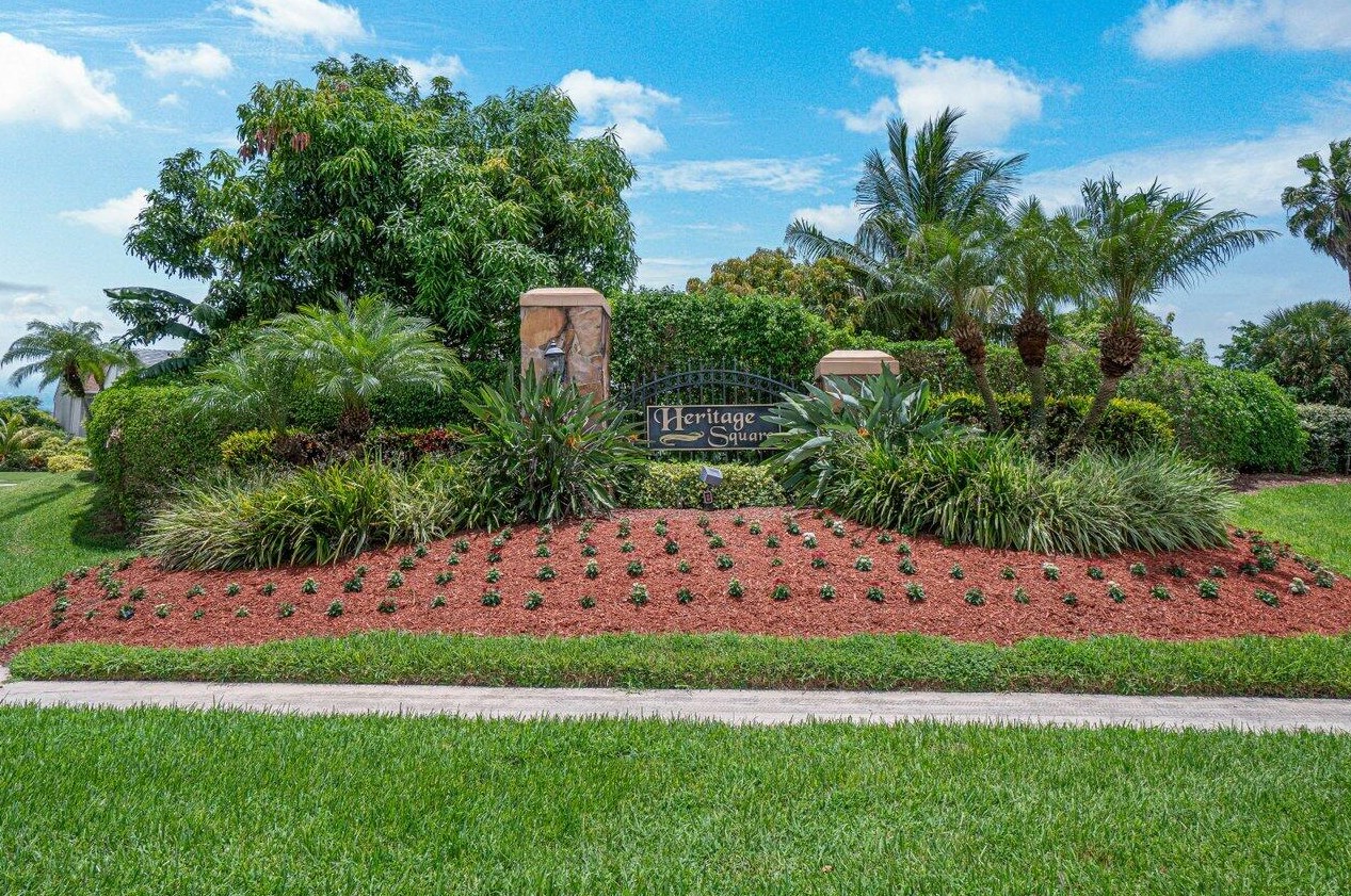 22075 Flower Dr, Boca Raton FL 33428-4627 exterior
