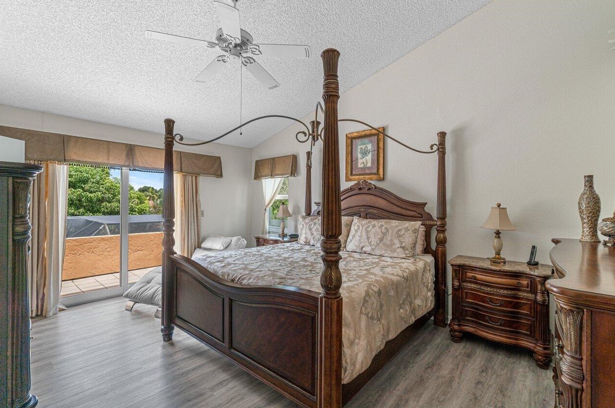 22075 Flower Dr, Boca Raton FL 33428-4627 exterior