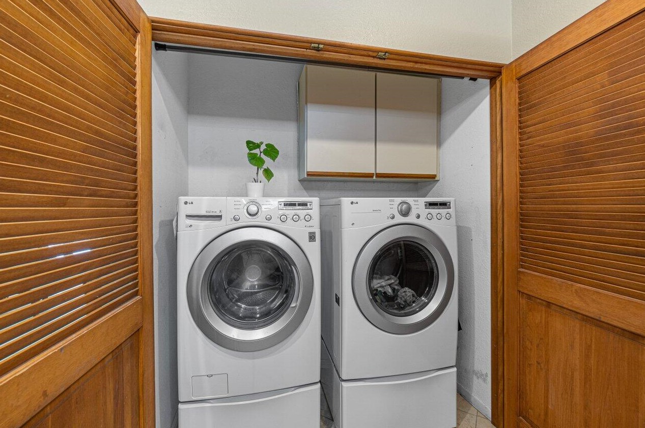 22075 Flower Dr, Boca Raton FL 33428-4627 exterior