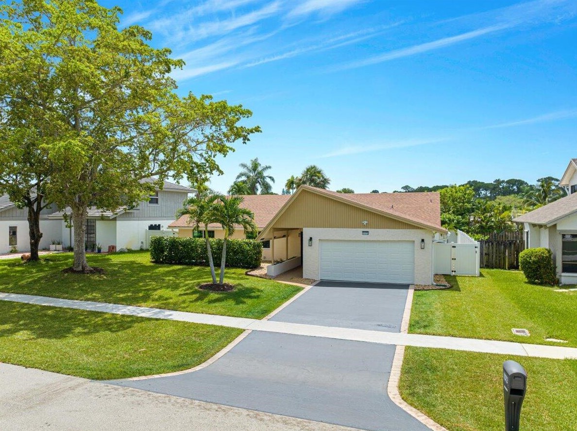 11372 Little Bear Way, Boca Raton FL  33428-2632 exterior