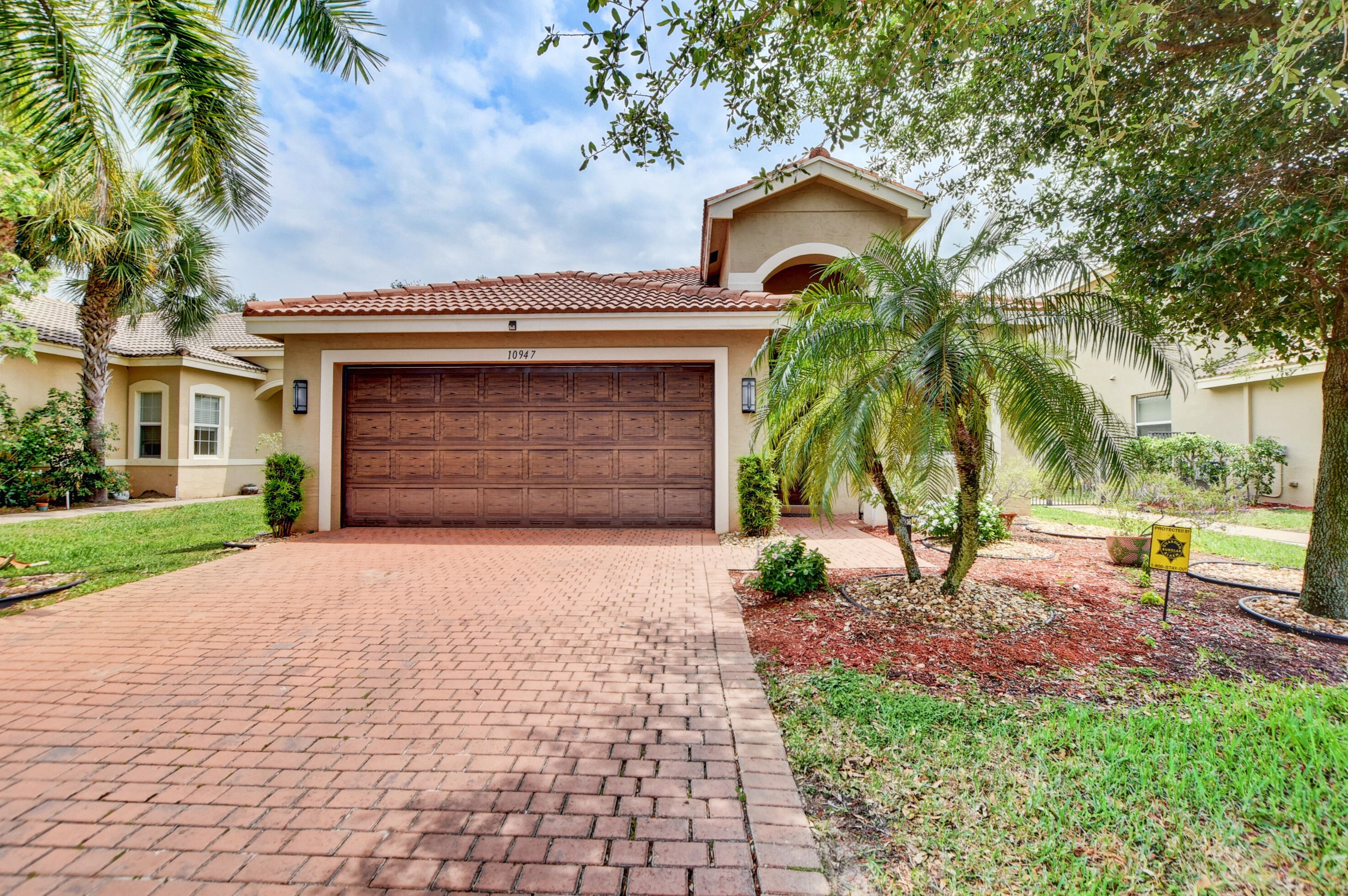 10947 Bitternut Hickory Ln, Boynton Beach, FL 33437