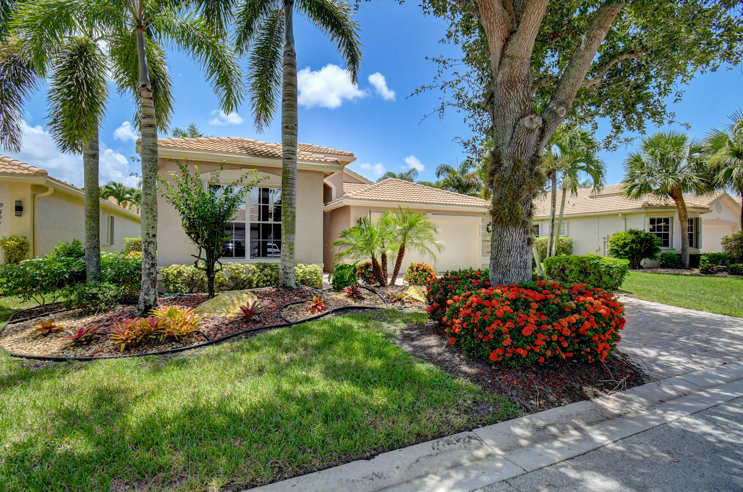 9806 Casa Mar Dr, Lake Worth, FL 33467-7082