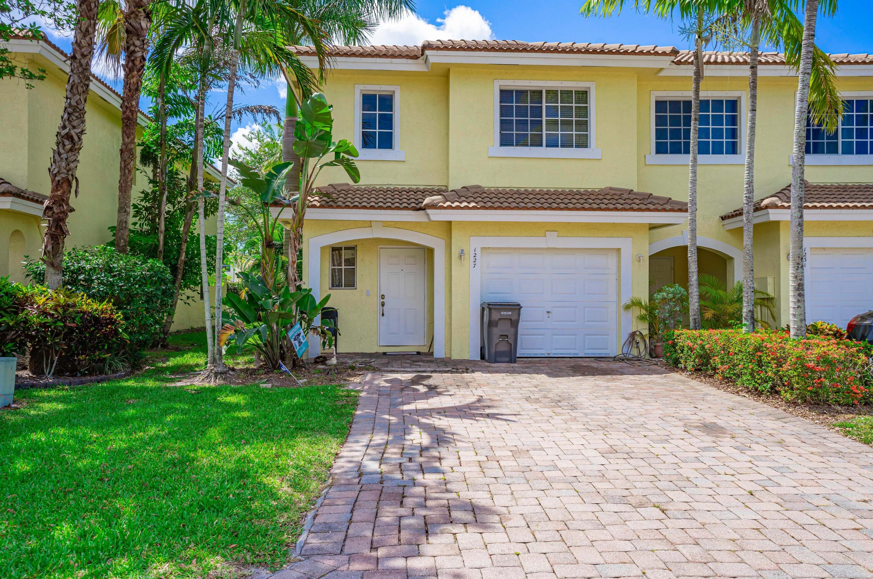 1227 Imperial Lake Rd, West Palm Beach, FL 33413
