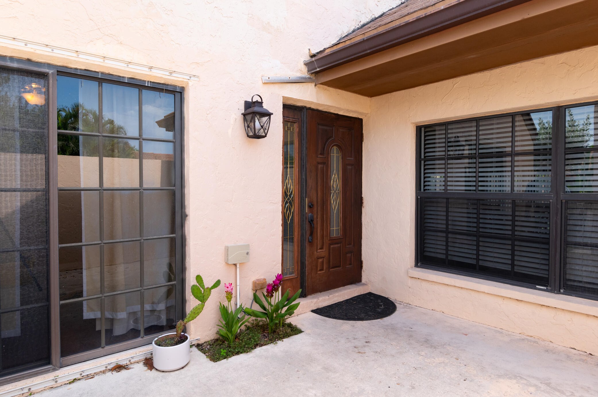 5203 Tarregon Ln, West Palm Beach, FL 33418-3525