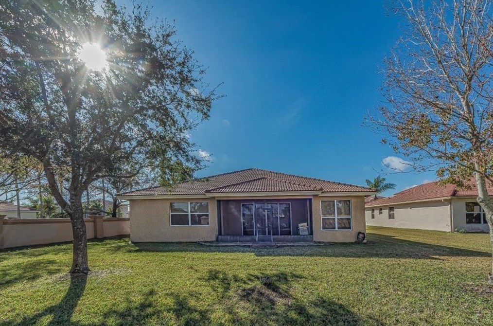 5140 Sapphire Ln Sw, Vero Beach, FL 32968