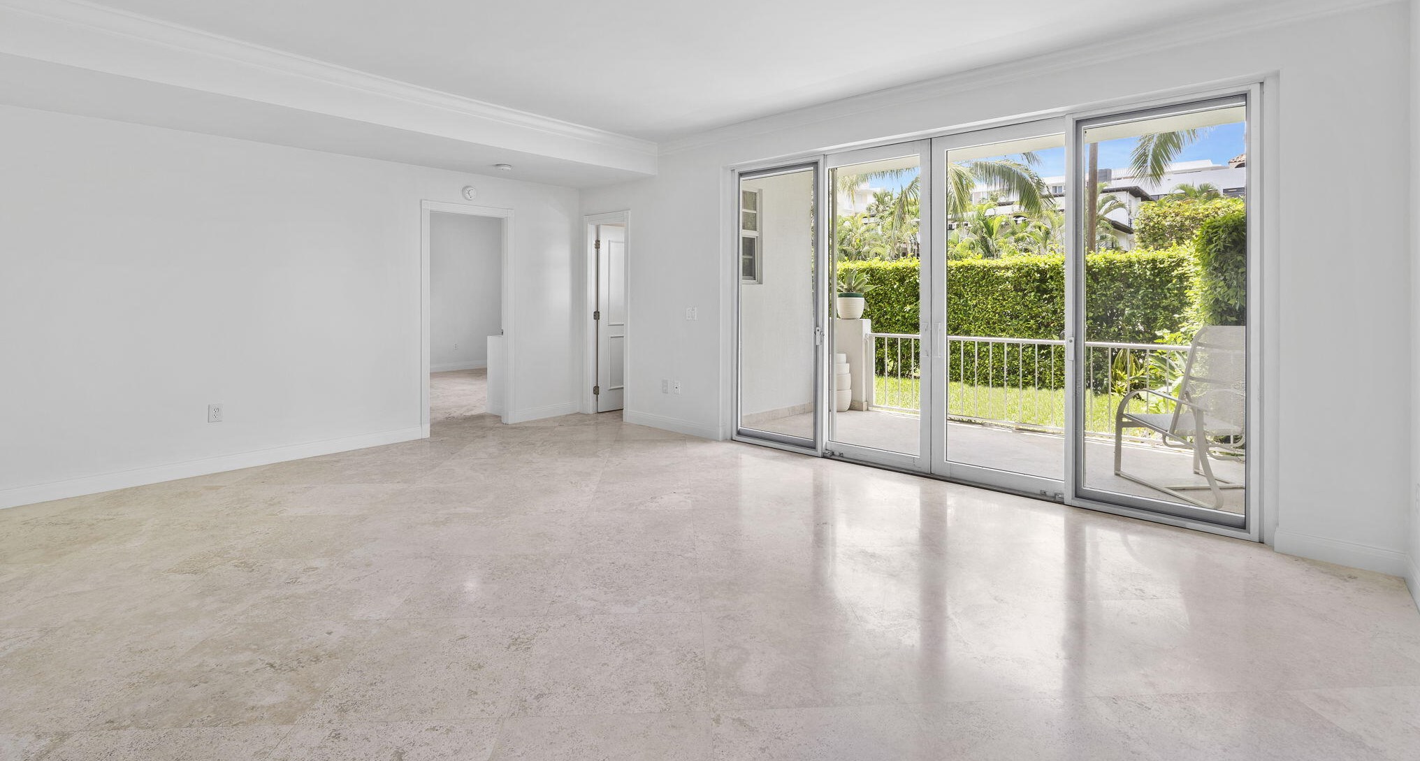 127 Peruvian Ave #1020, Palm Beach, FL 33480