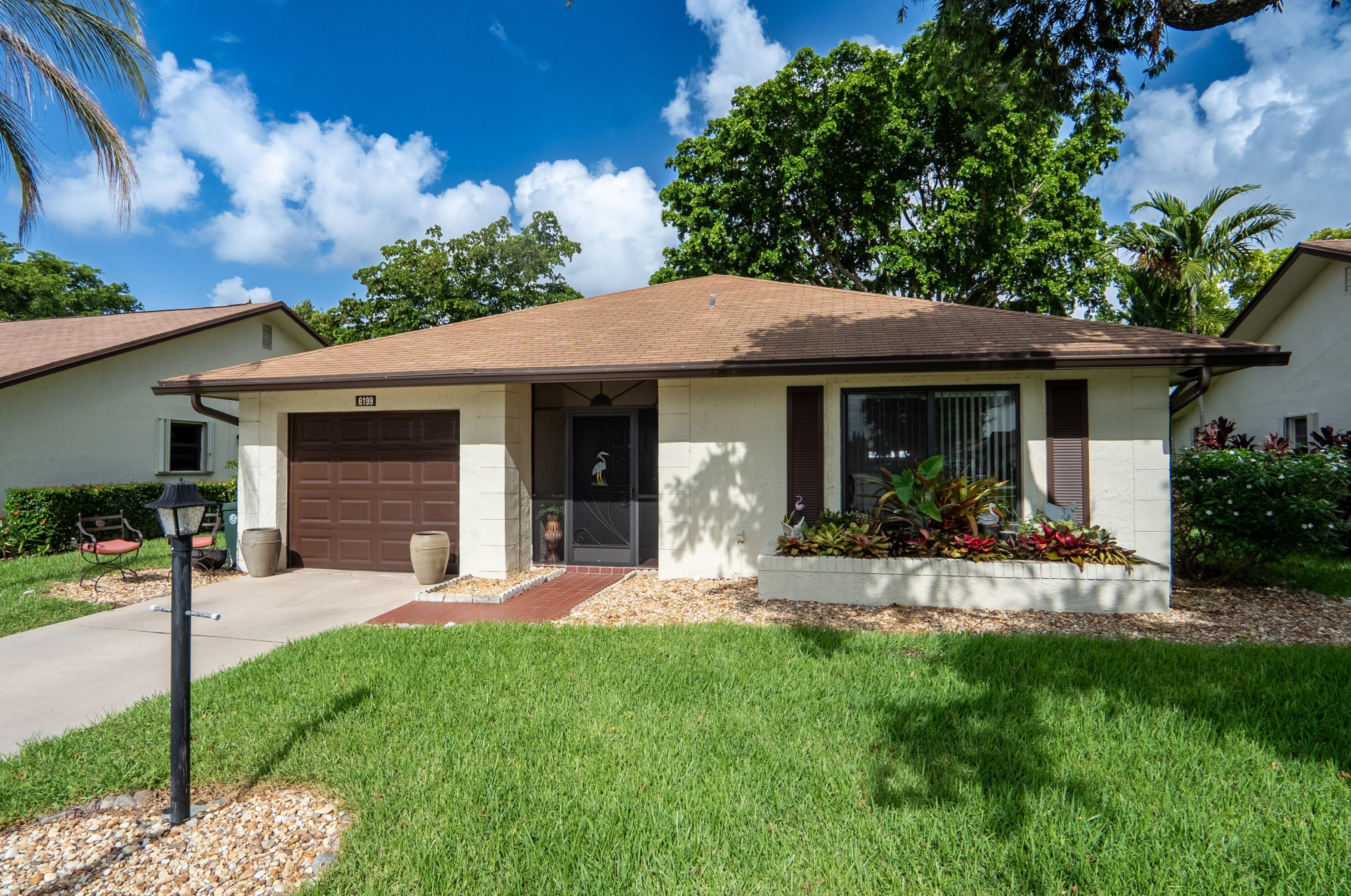 6199 Lakemont Cir, Lake Worth, FL 33463-2412
