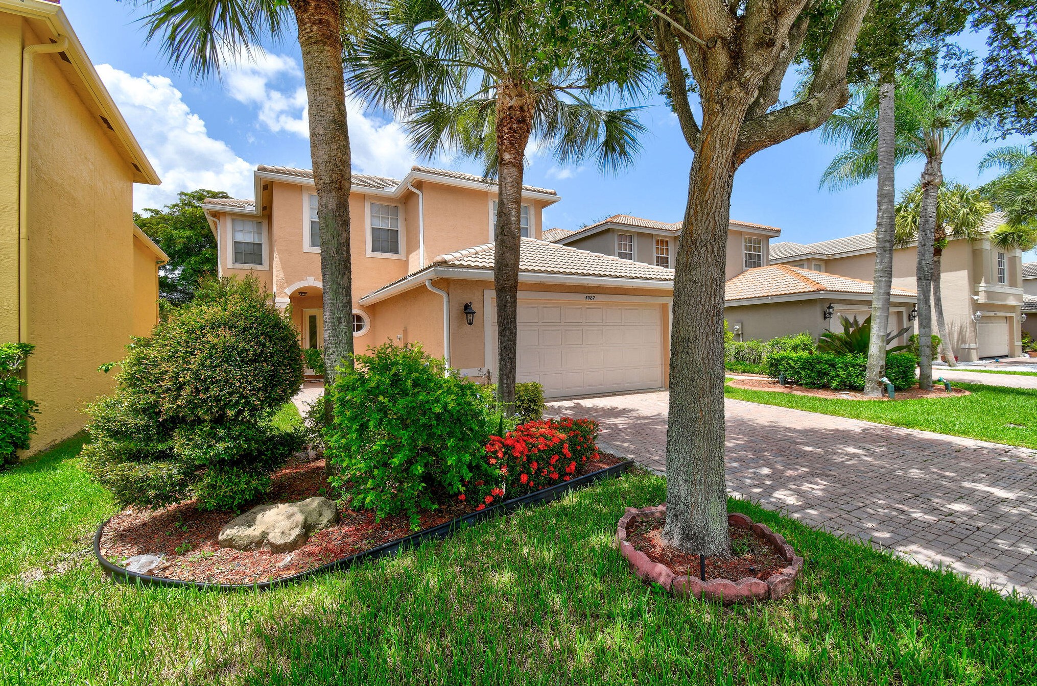 5087 Starblaze Dr, Lake Worth, FL 33463-5935