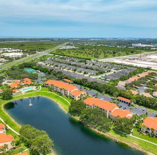 1570 S 42nd Cir #201, Vero Beach, FL 32967