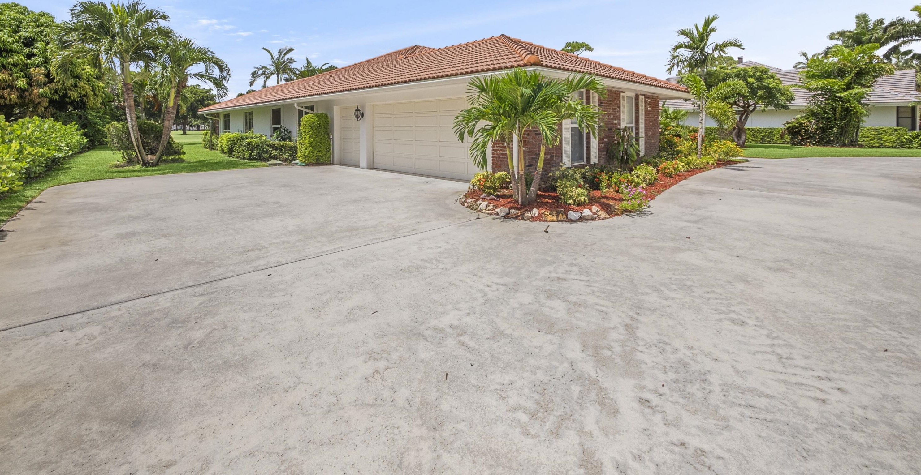 469 Glenbrook Dr, Lake Worth, FL 33462