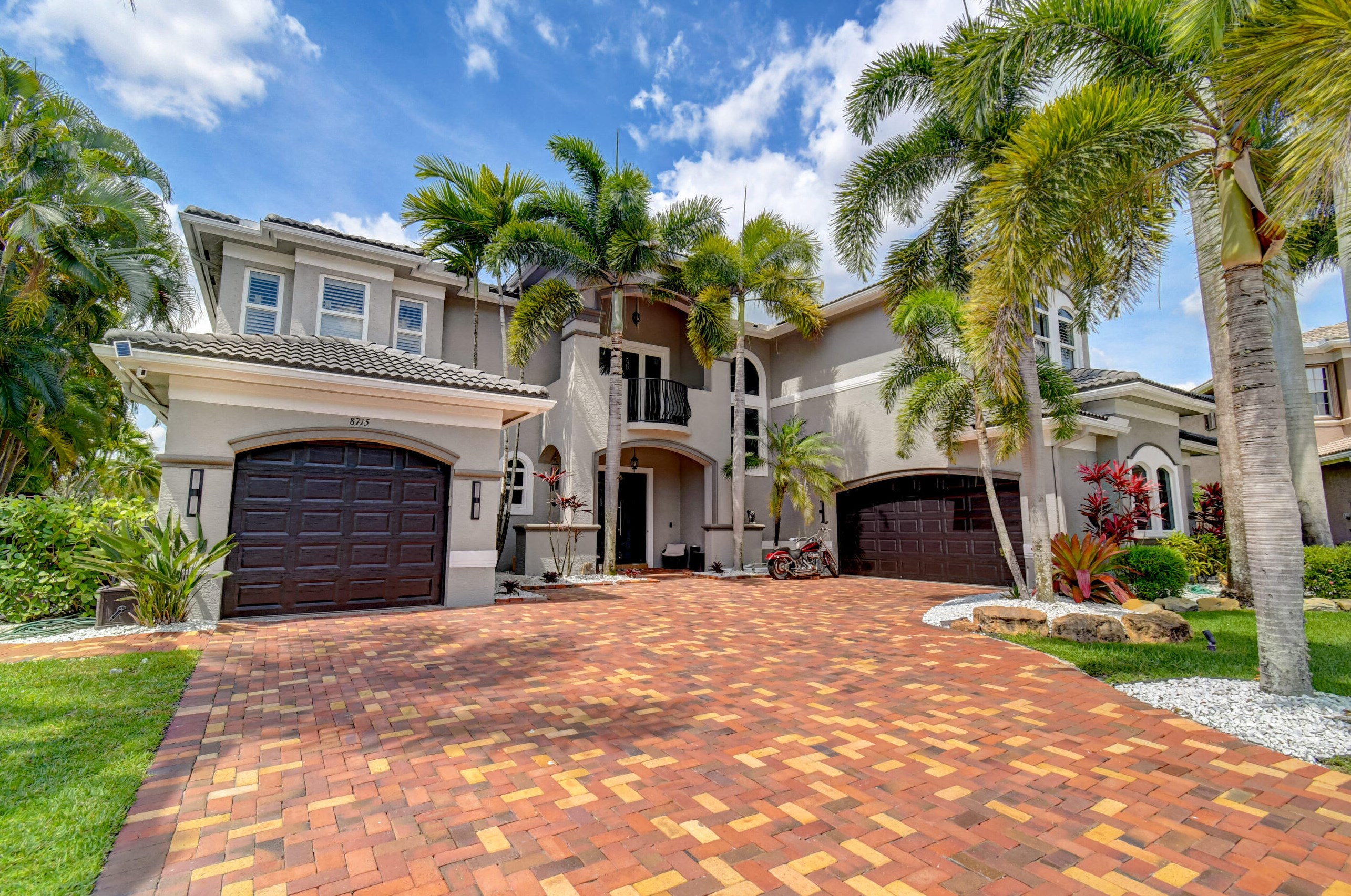 8715 Flowersong Cove, Boynton Beach, FL 33473