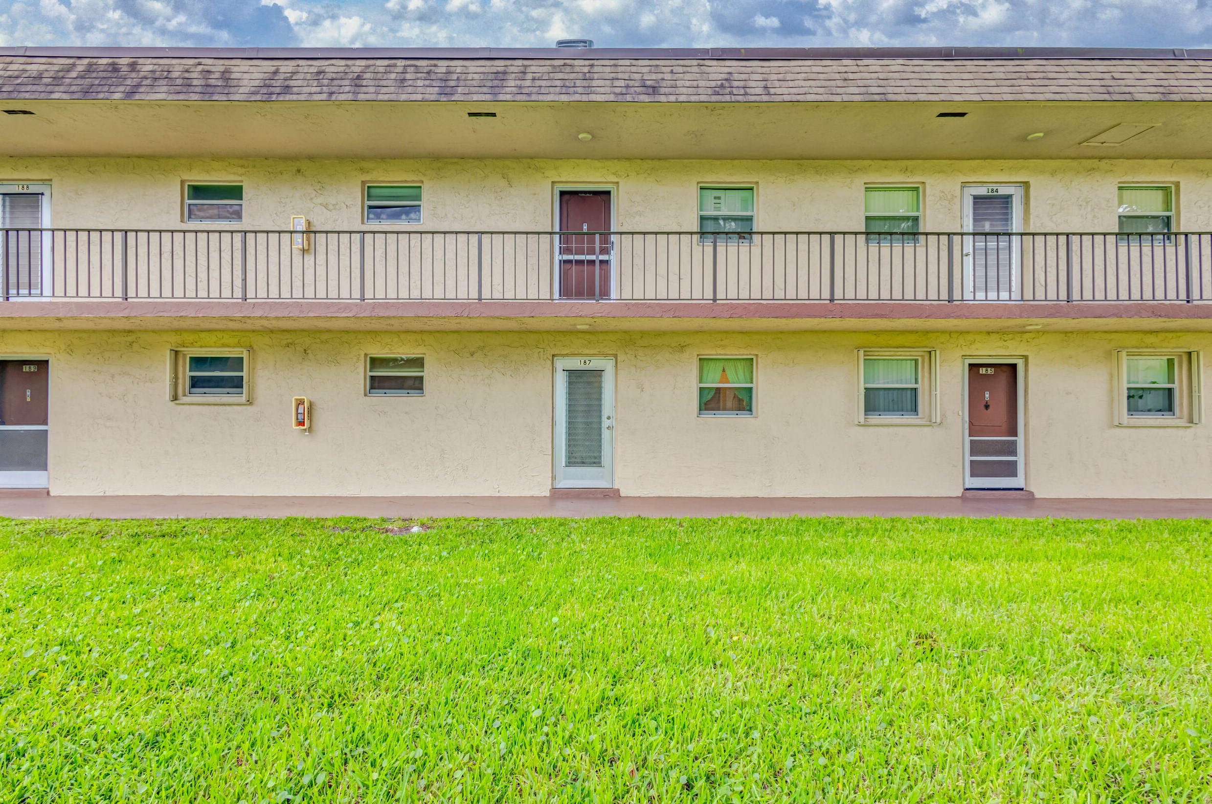 702 Lori Dr #187, Lake Worth, FL 33461
