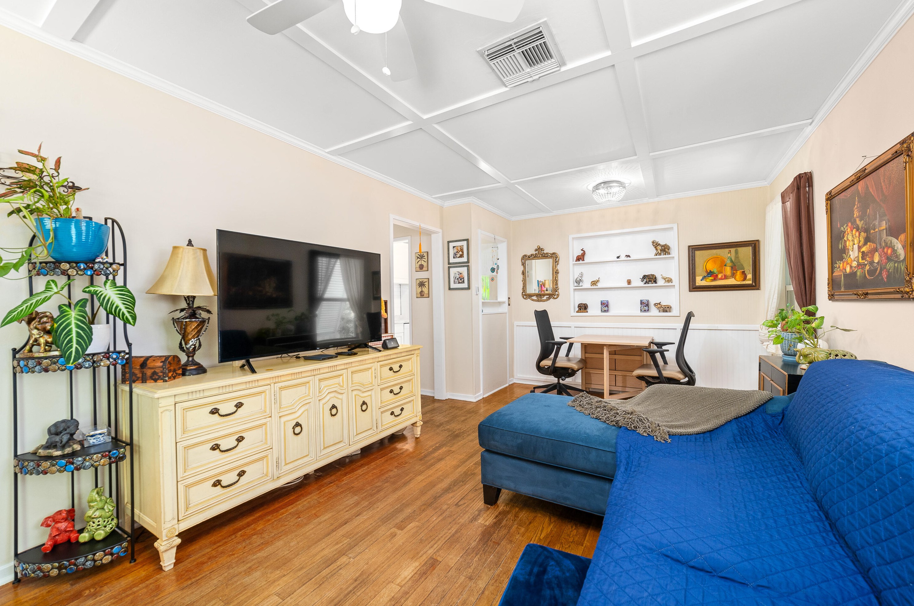 1028 Upland Rd, West Palm Beach, FL 33401-7552