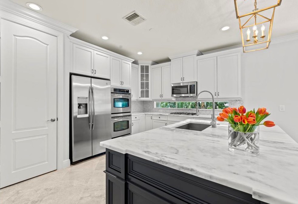616 Francesca Ln, Boca Raton, FL 33487-5210