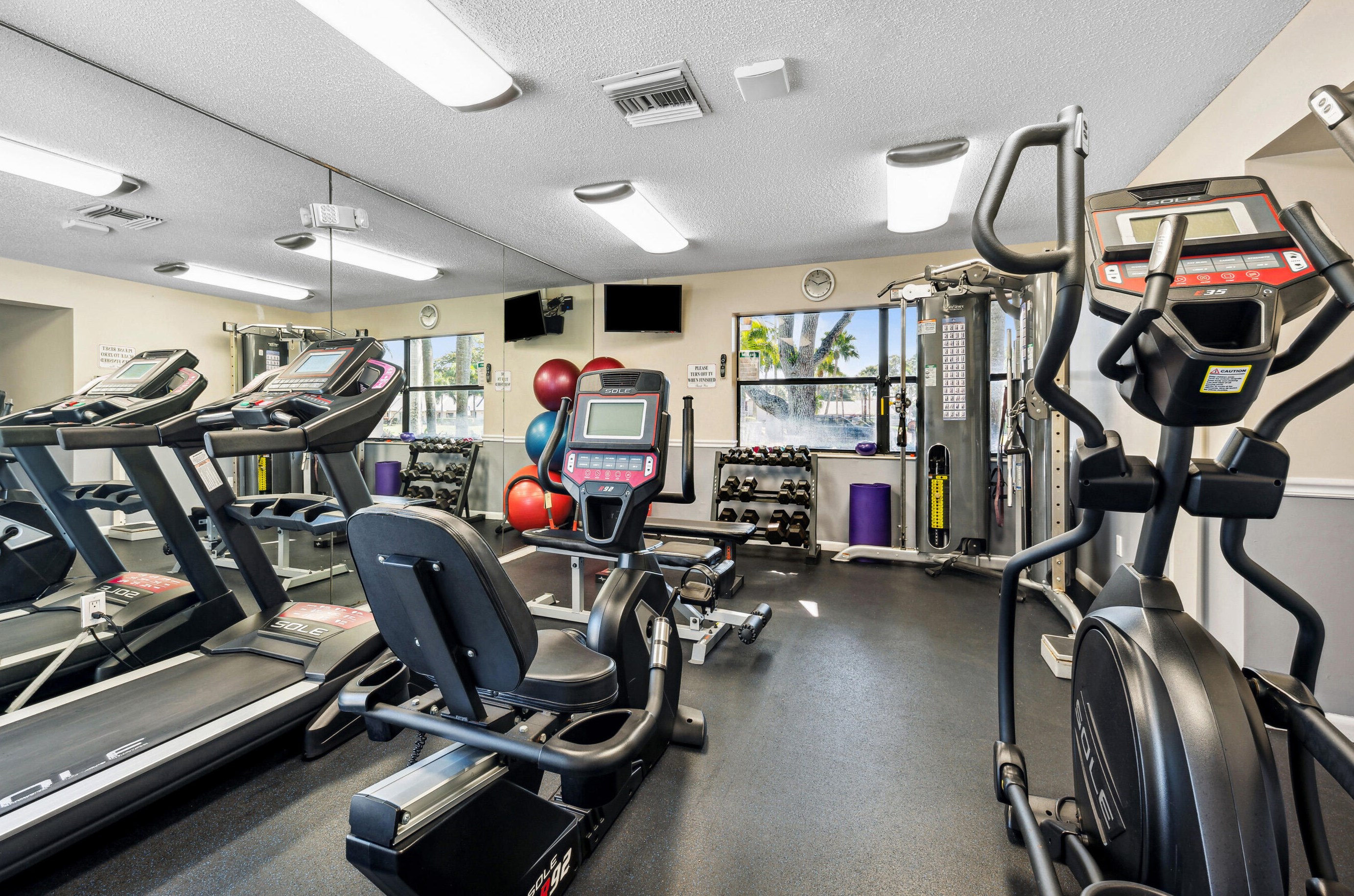 8601 Boca Glades Blvd, Boca Raton FL  33434-4047 exterior