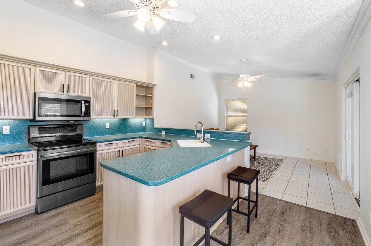 7534 Texas Trl, Boca Raton, FL 33487-1420