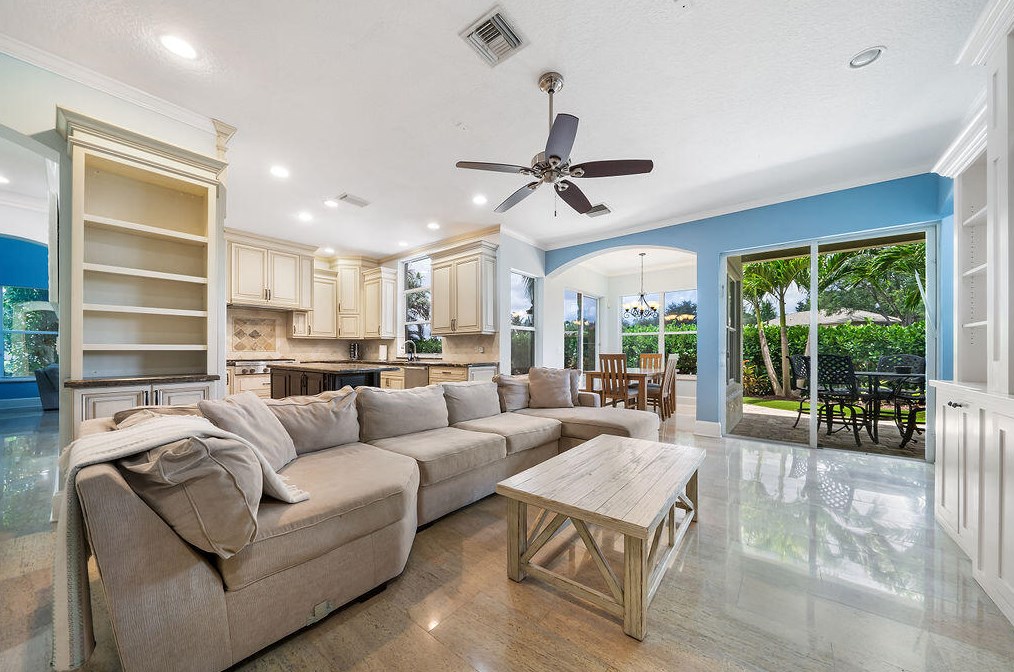 257 Spoonbill Ln, Jupiter, FL 33458-8375
