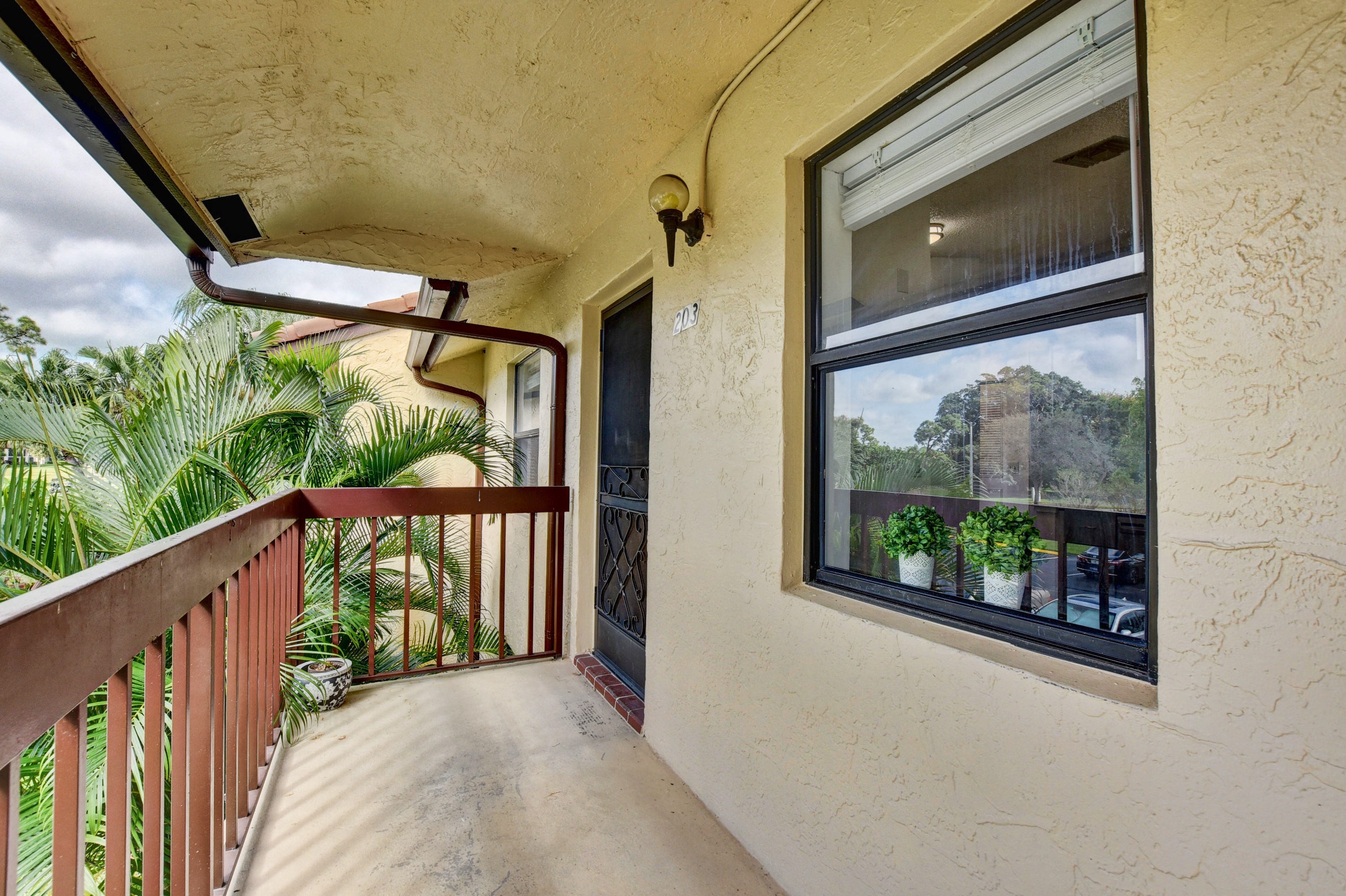4542 Lucerne Lakes Blvd E #203, Lake Worth, FL 33467