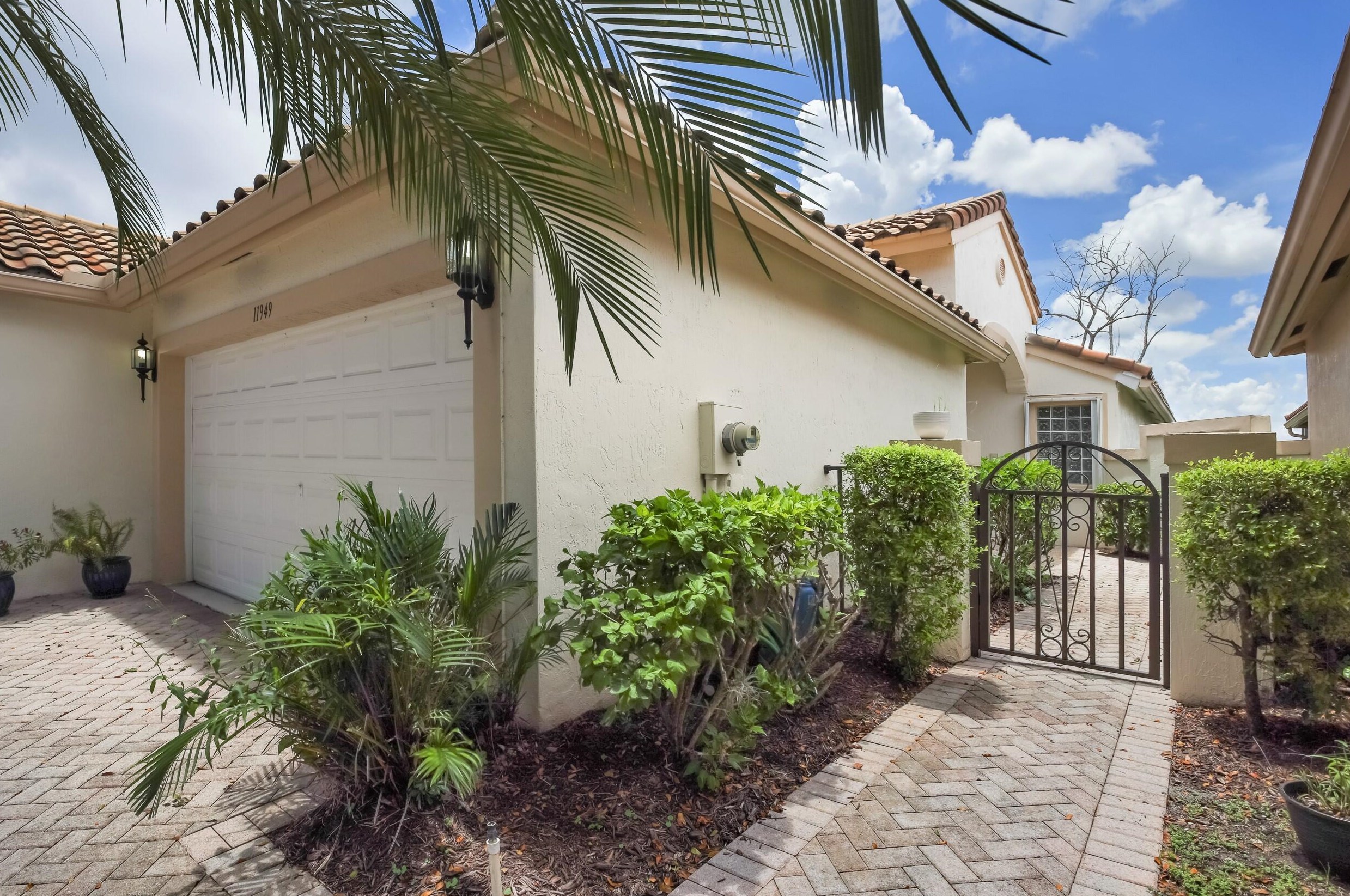 11949 Rosetree Ter, Boynton Beach, FL 33437-1693