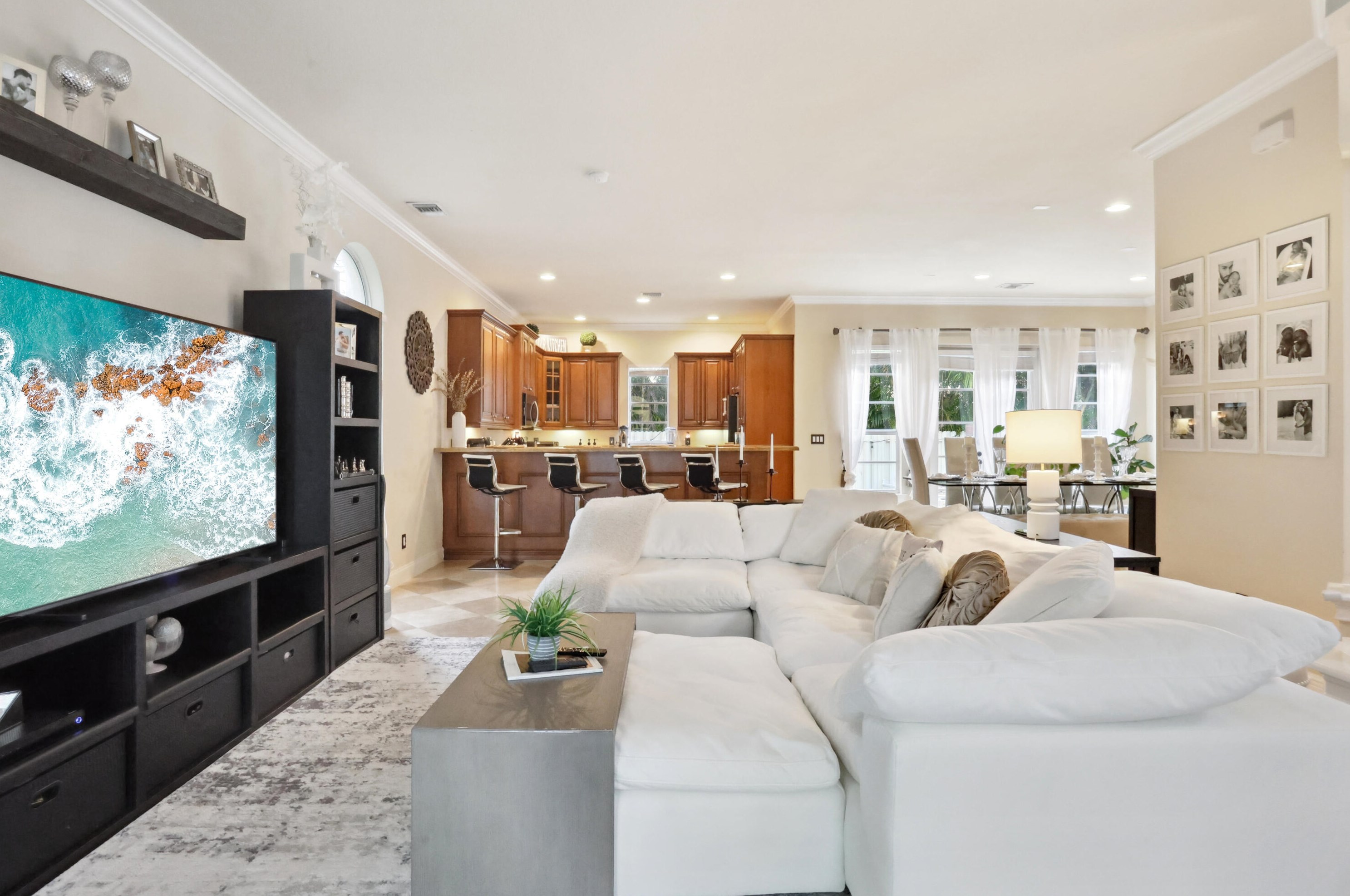 133 Via Poinciana Ln, Boca Raton, FL 33487