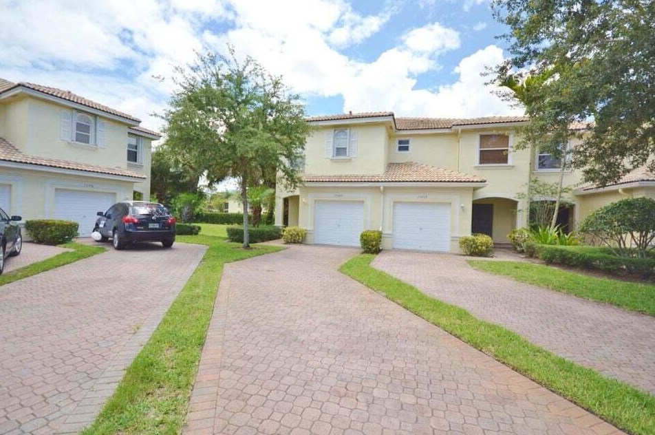 13400 Georgian Ct, West Palm Beach, FL 33414