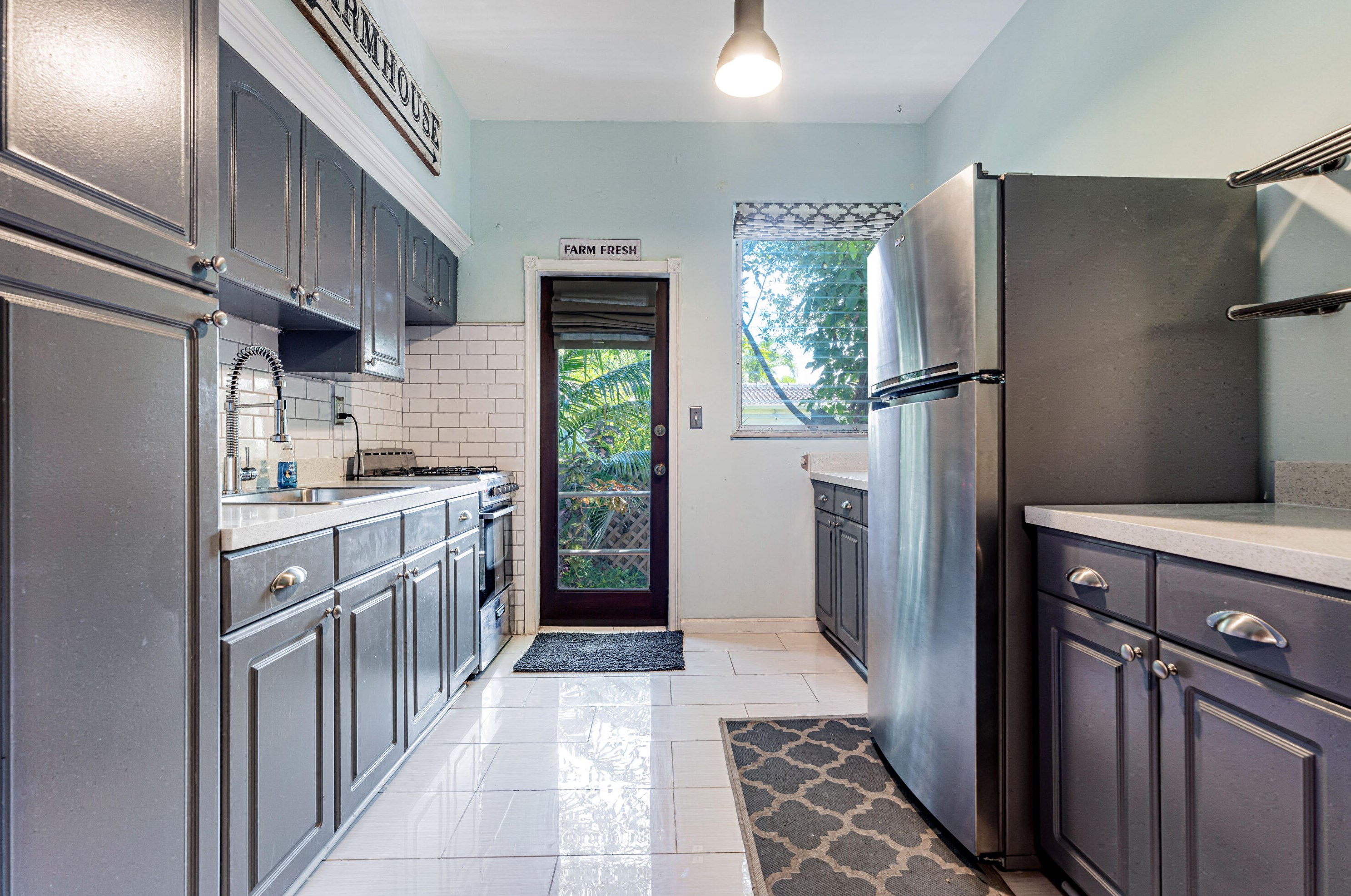 910 Lenox Ave, Miami Beach, FL 33139-5315