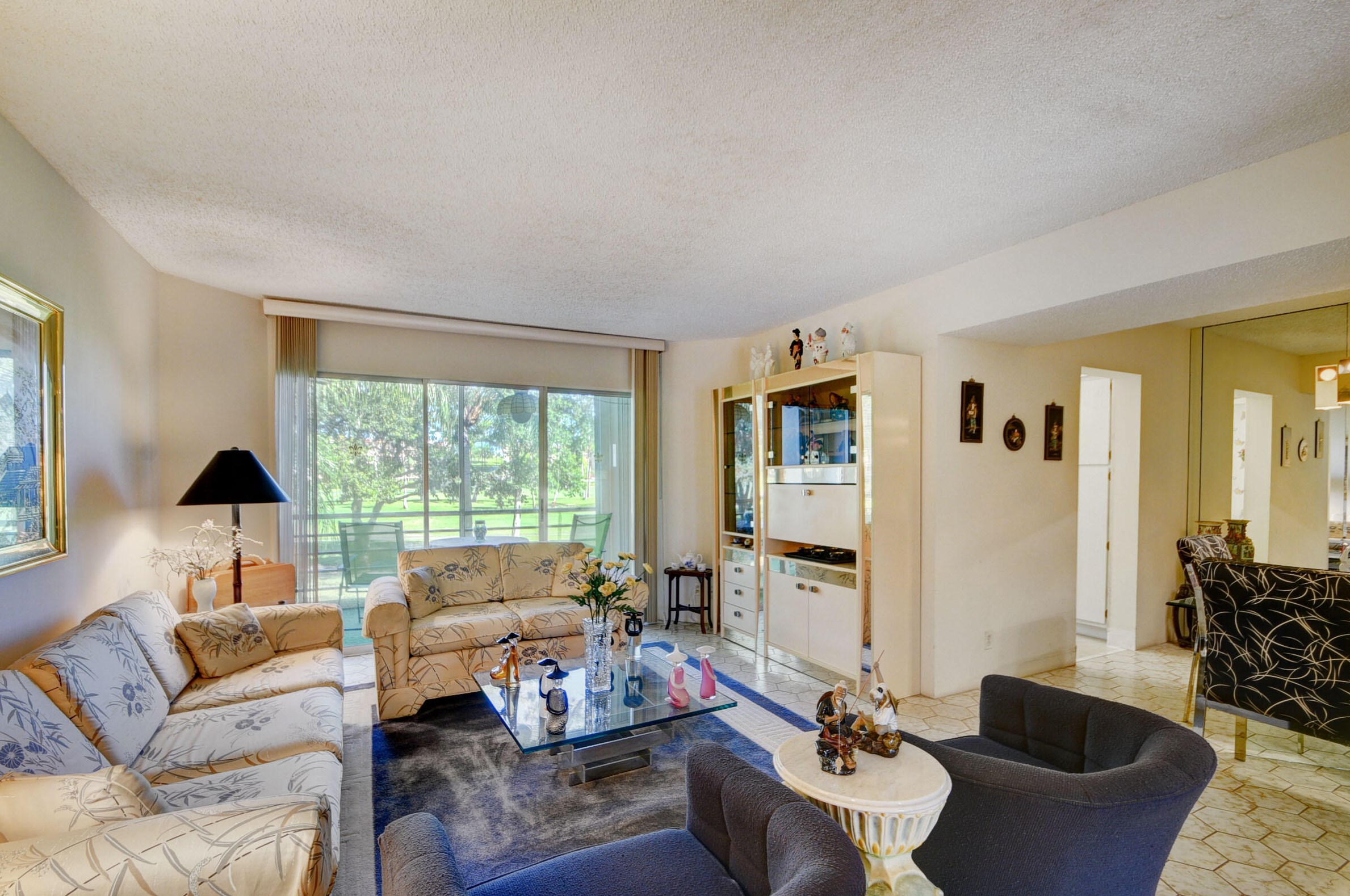 3810 Via Poinciana, Lake Worth, FL 33467-2909