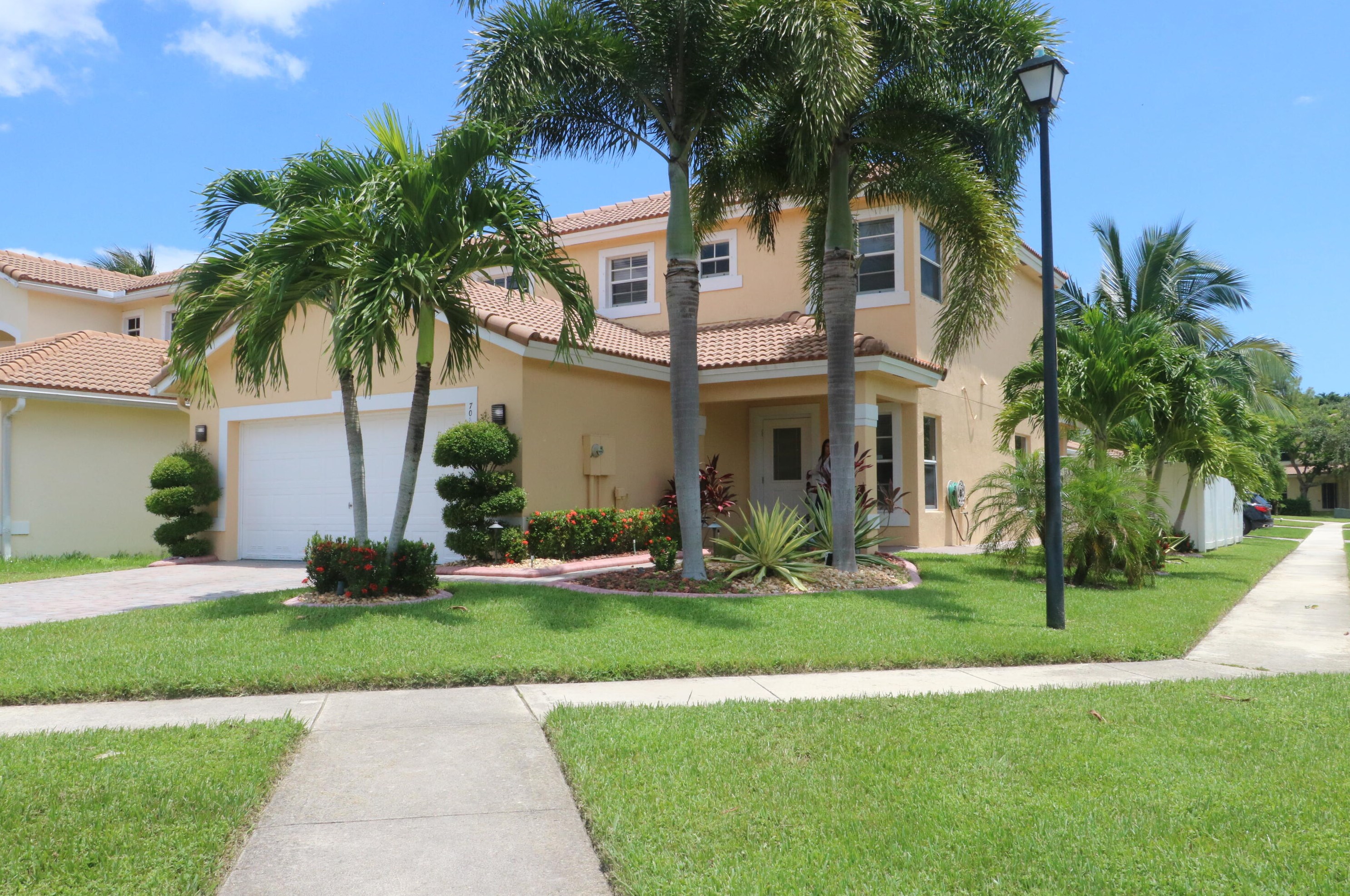 708 Perdido Heights Dr, West Palm Beach, FL 33413