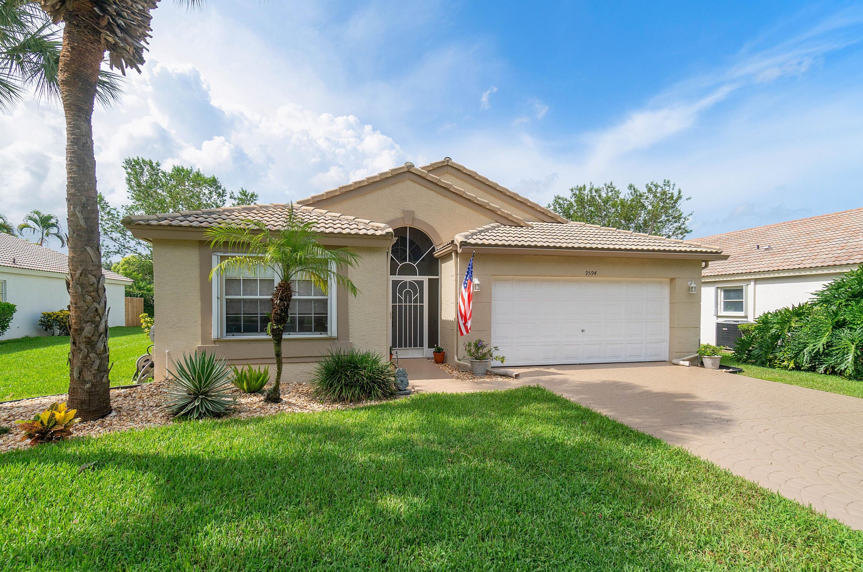 9594 Arbor View Dr N, Boynton Beach, FL 33437