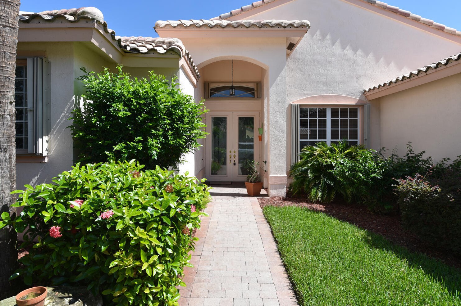 6585 Maggiore Dr, Boynton Beach, FL 33472-2555