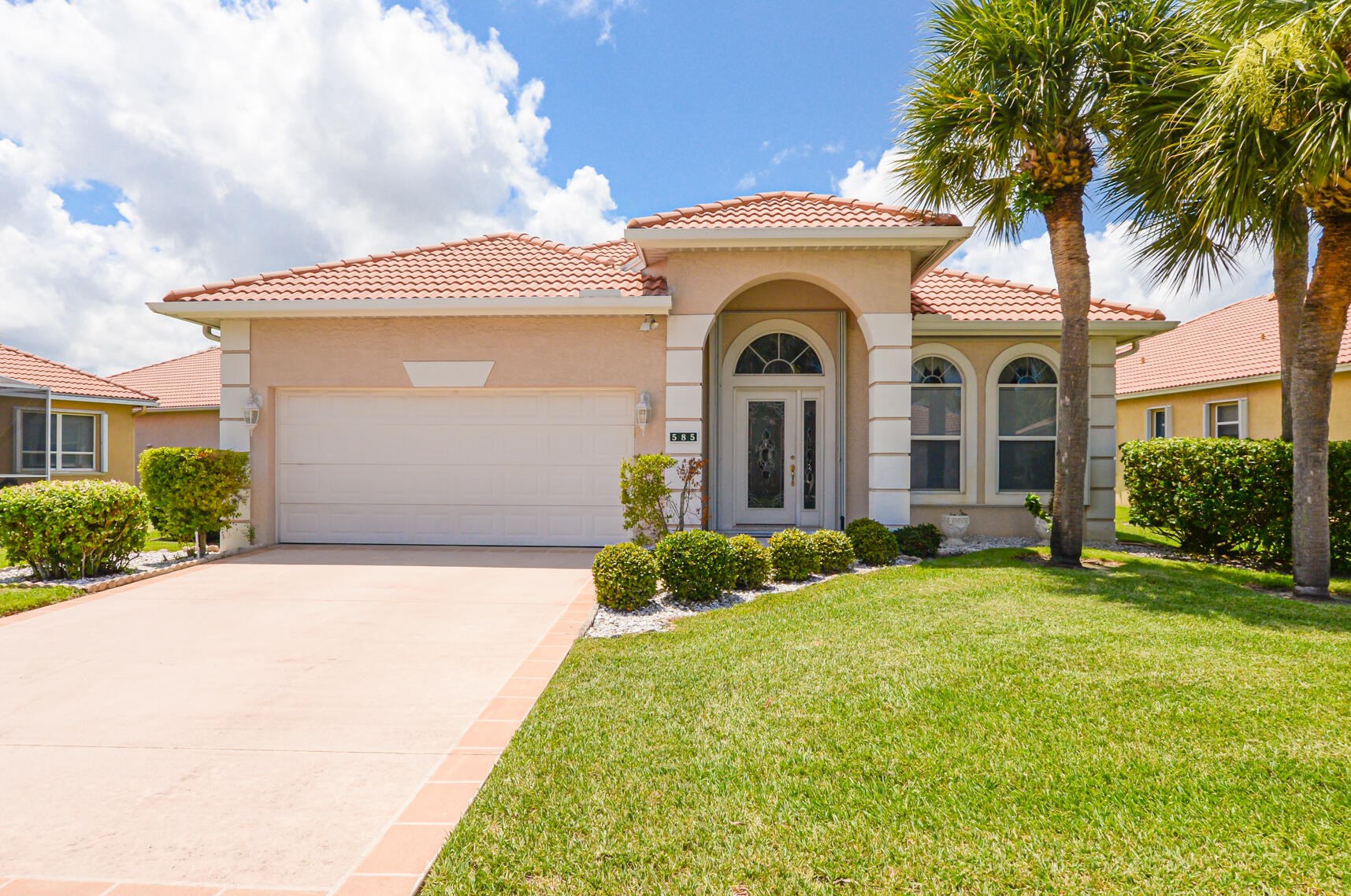 585 Nw Lambrusco Dr, Fort Pierce, FL 34986