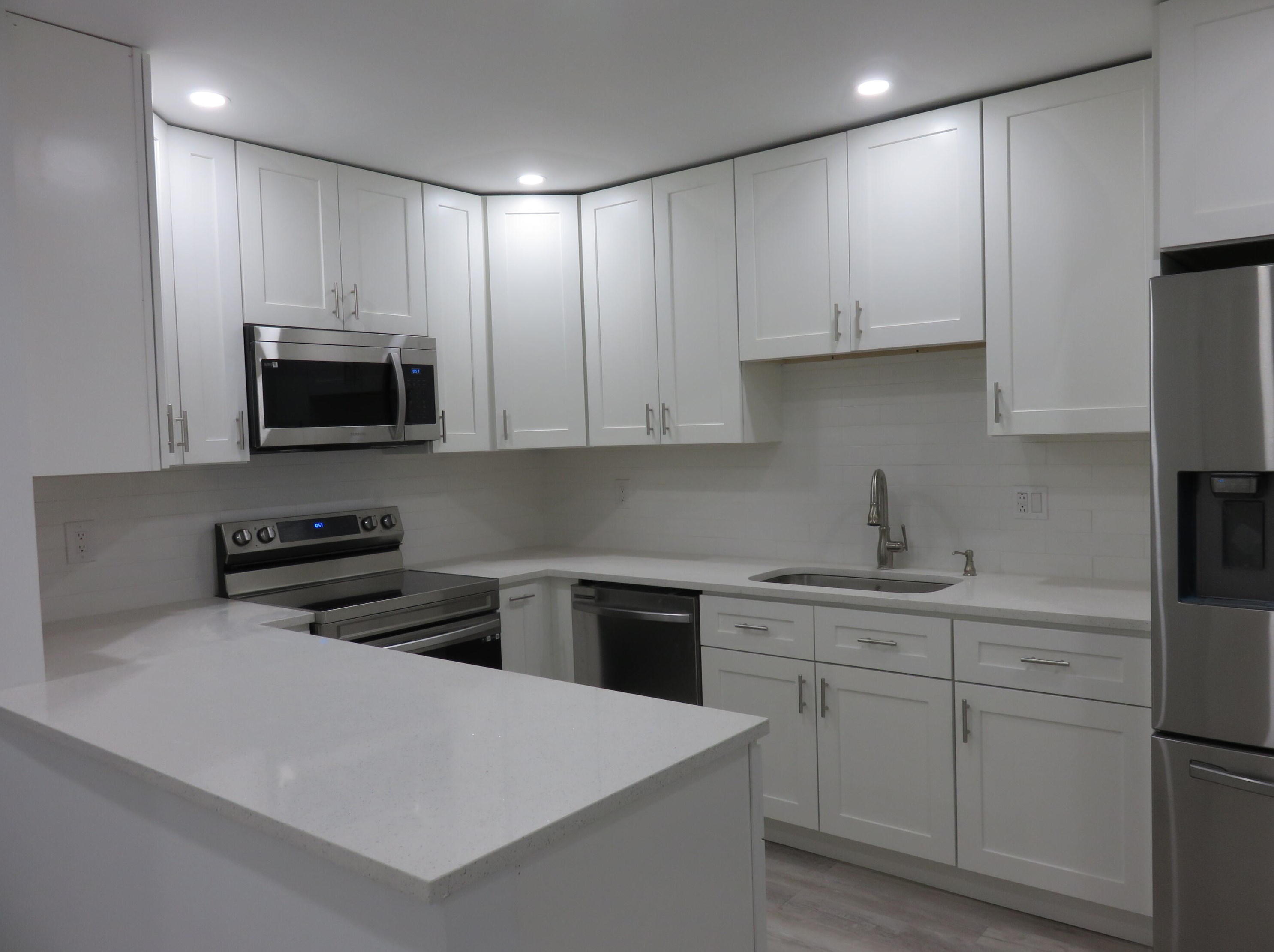8700 Belle Aire Dr, Boca Raton, FL 33433-1883
