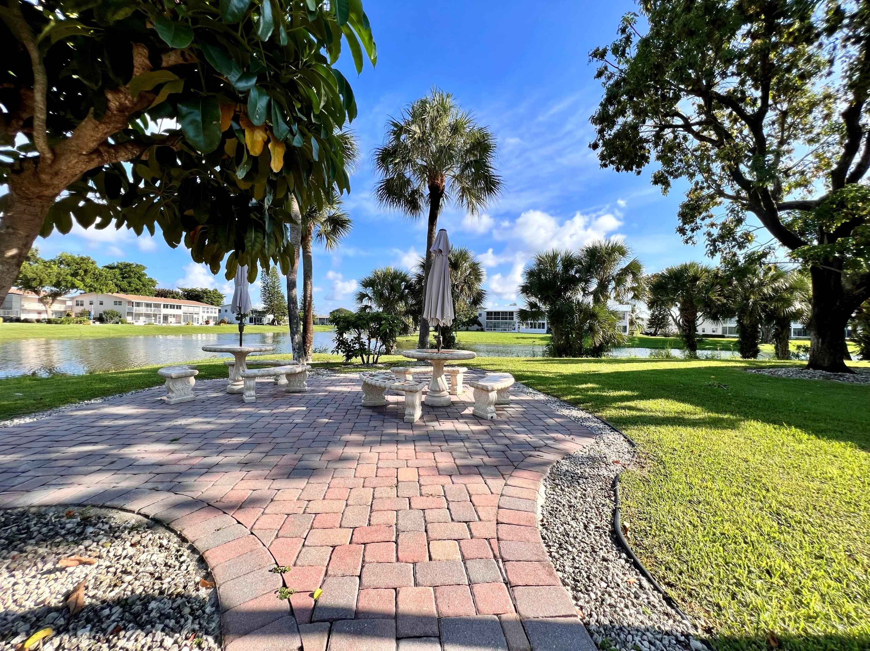 219 Somerset L, West Palm Beach, FL 33417