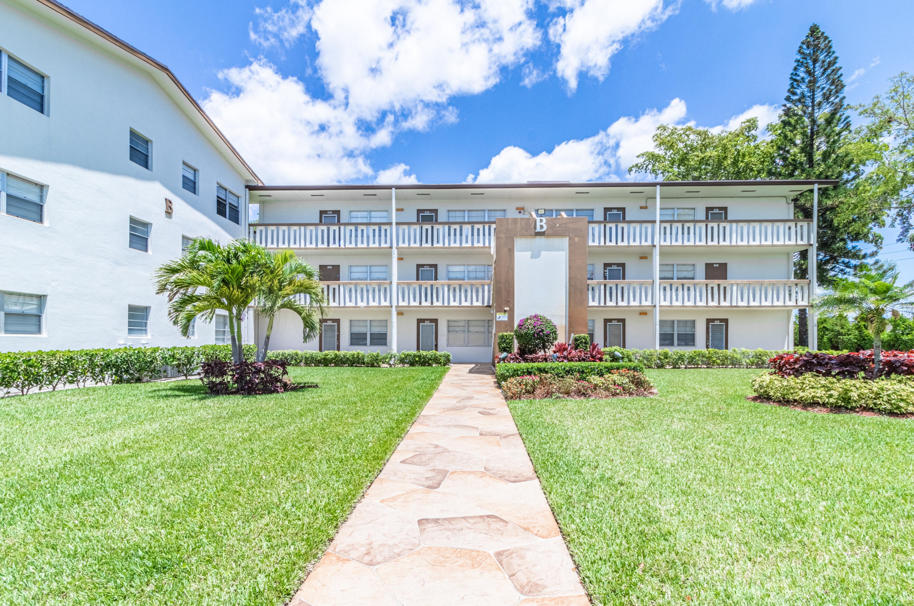 78 Mansfield B, Boca Raton, FL 33434-4925