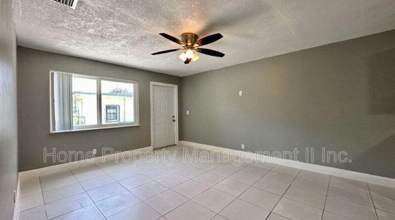 1456 W 29th St #2, West Palm Beach, FL 33404