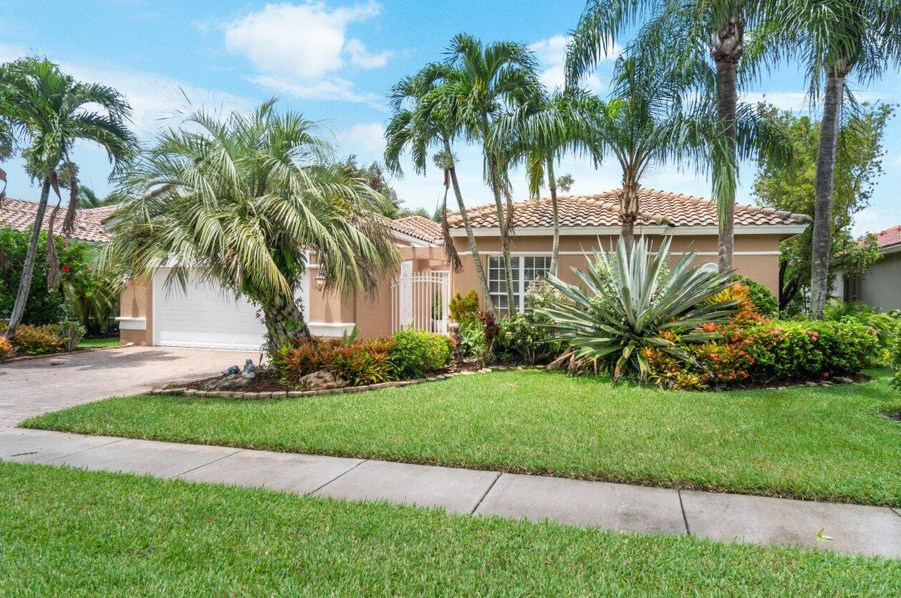 9307 Caserta St, Lake Worth, FL 33467-5218
