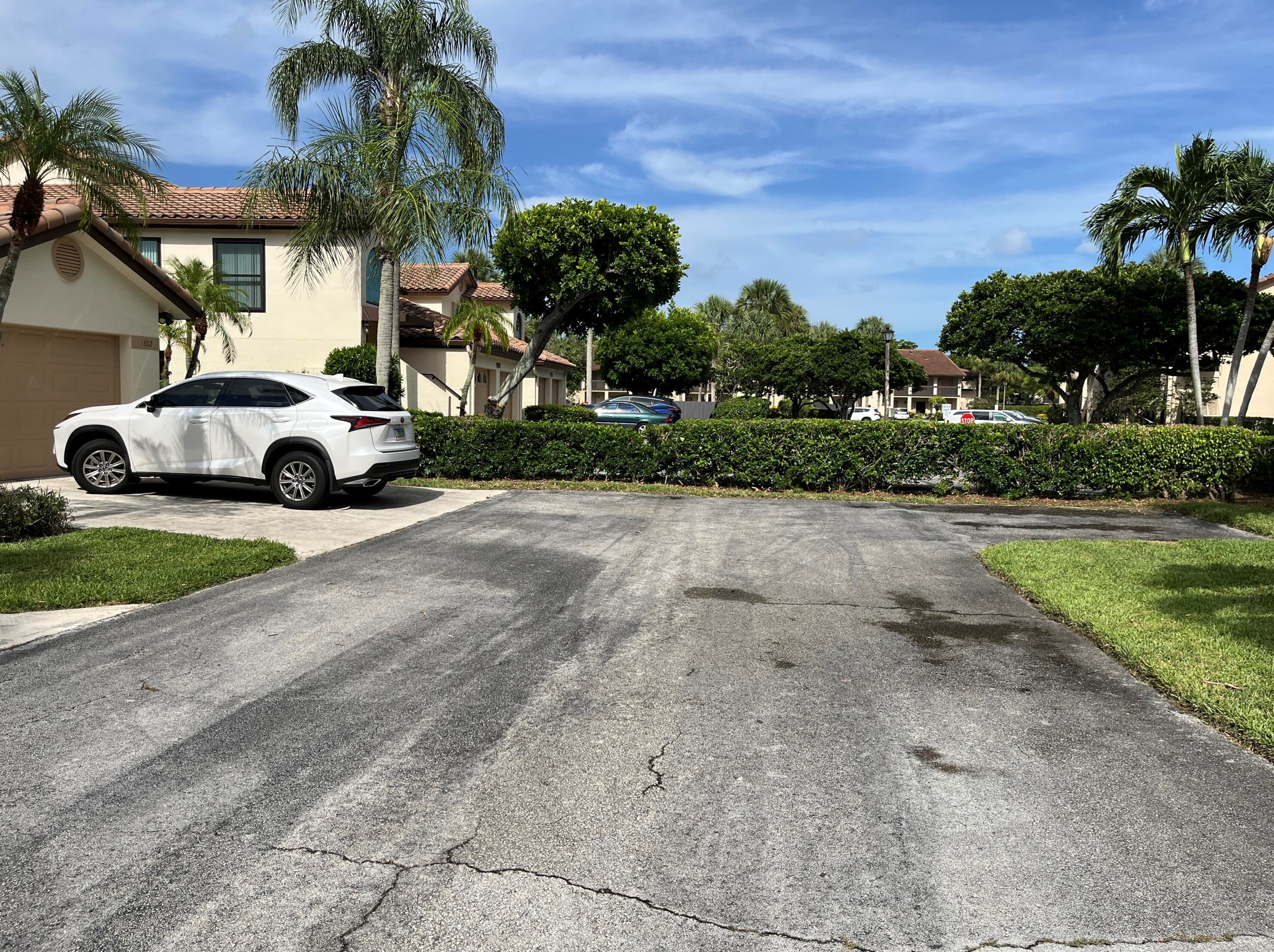 10071 53rd Way, Boynton Beach, FL 33437-1318
