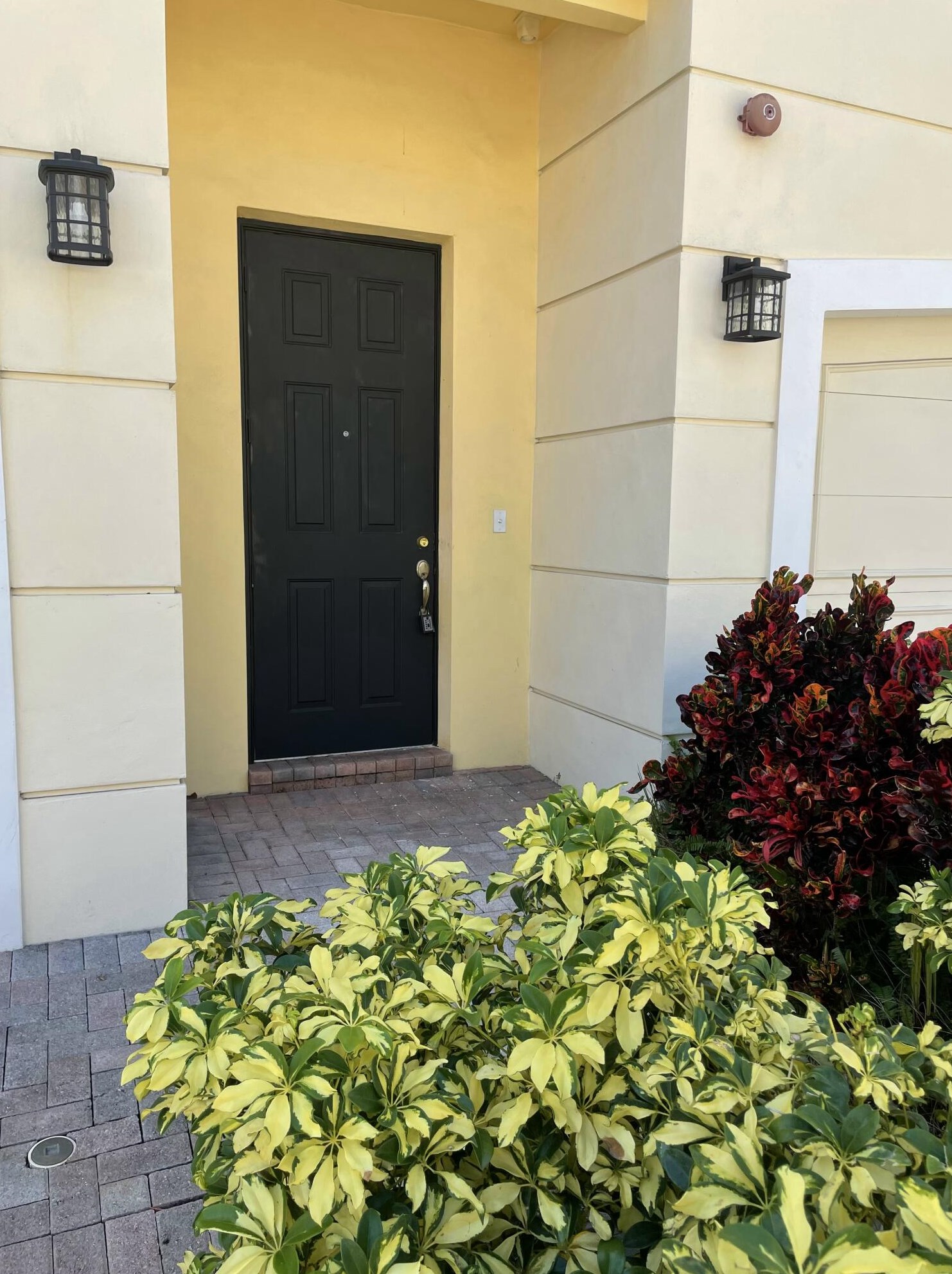 643 Nw 38th Cir, Boca Raton, FL 33431