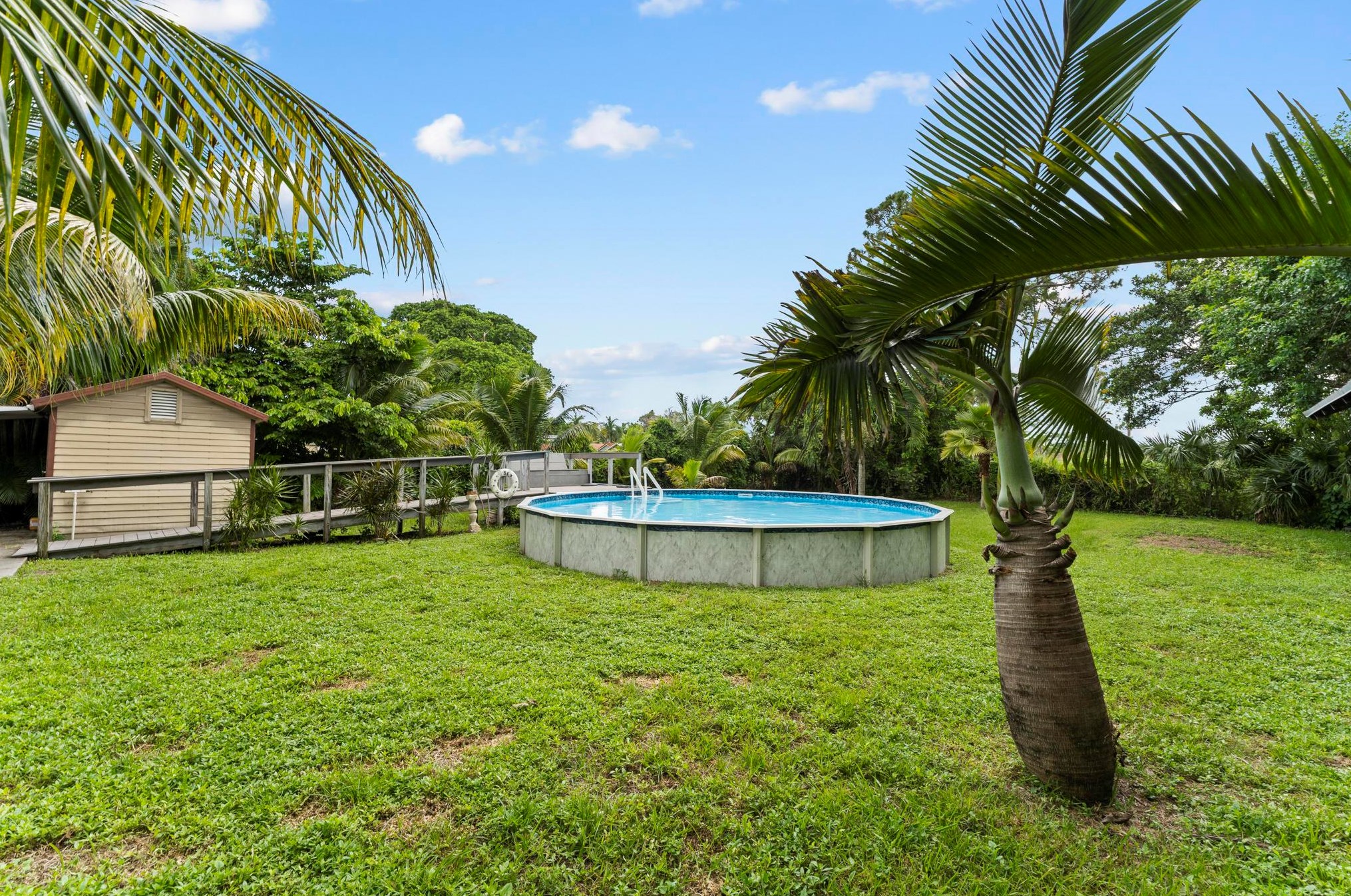 4782 Cambridge St, Lake Worth FL  33463-2272 exterior