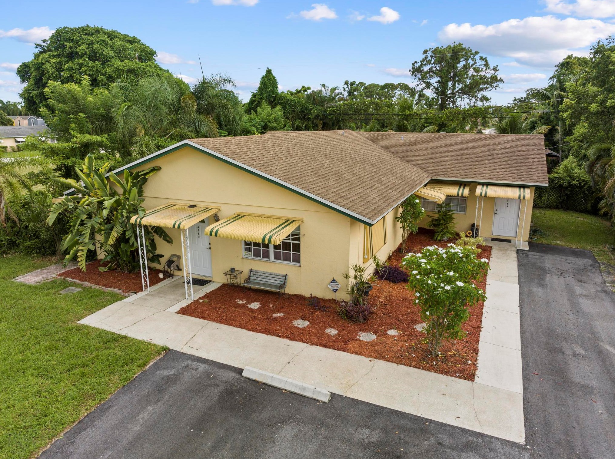 4782 Cambridge St, Lake Worth FL  33463-2272 exterior