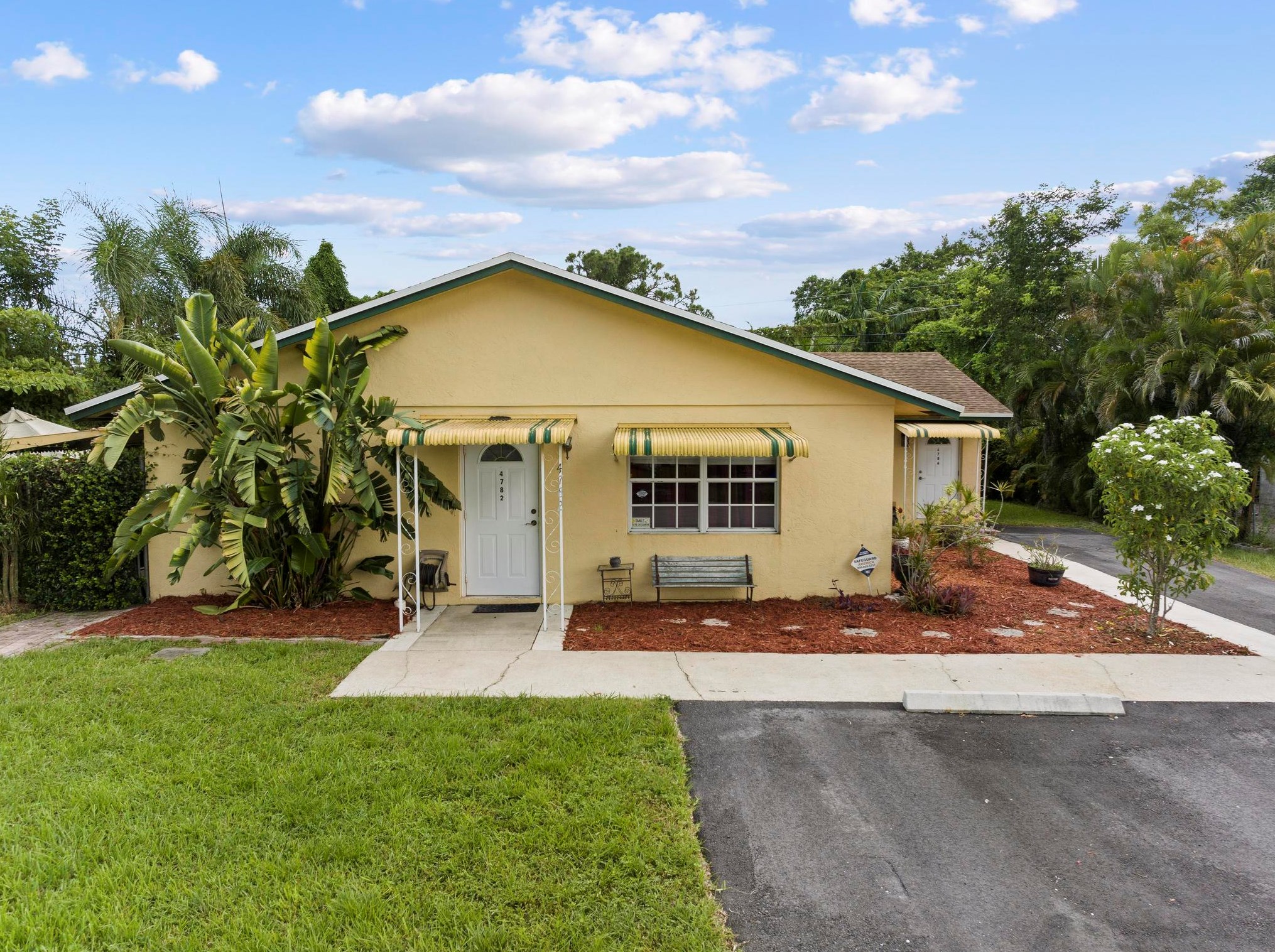 4782 Cambridge St, Lake Worth FL  33463-2272 exterior
