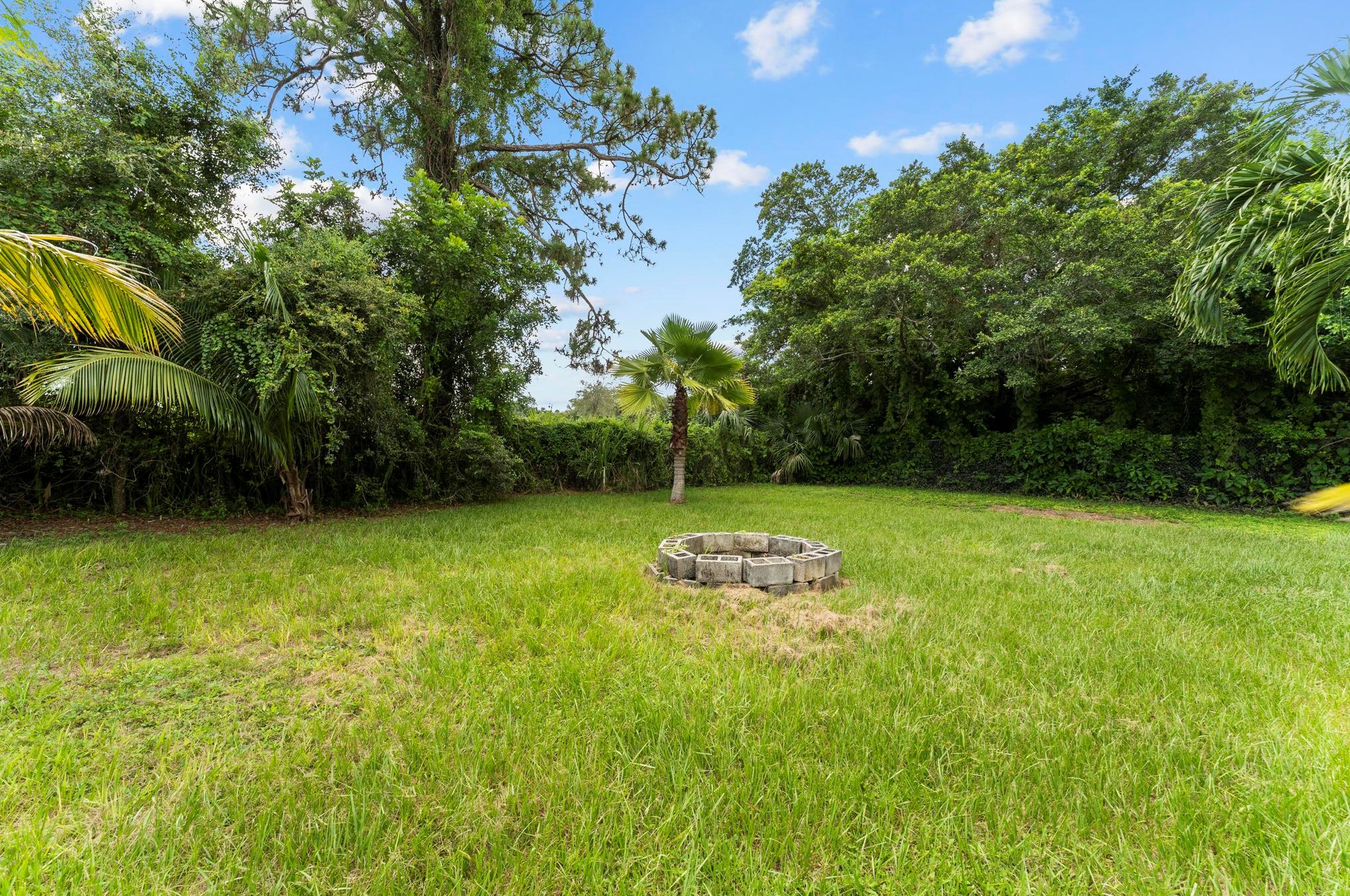 4782 Cambridge St, Lake Worth FL  33463-2272 exterior
