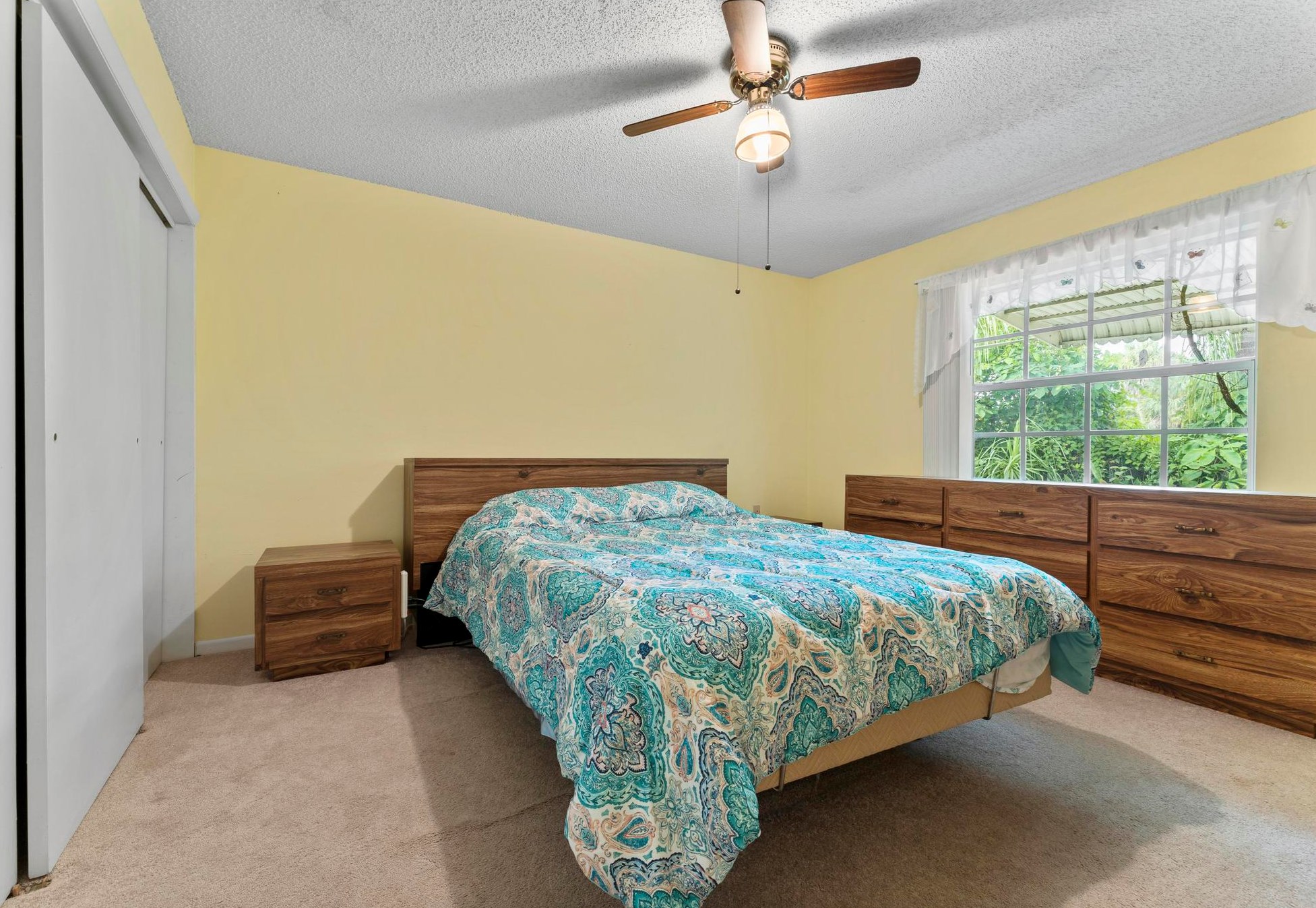 4782 Cambridge St, Lake Worth FL  33463-2272 exterior