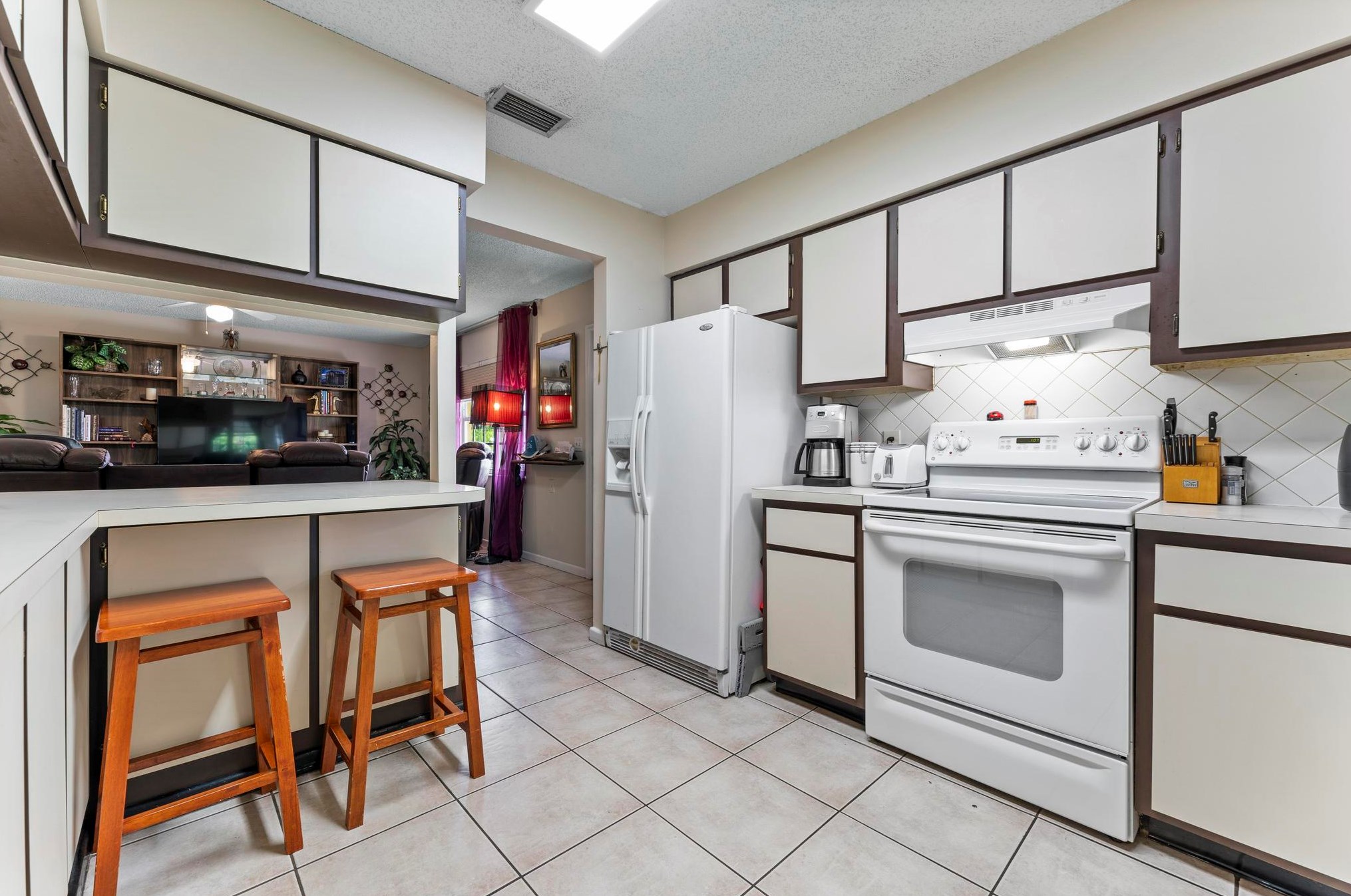 4782 Cambridge St, Lake Worth FL  33463-2272 exterior