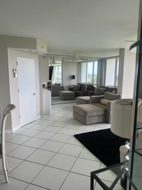 6815 Willow Wood Dr #4086, Boca Raton, FL 33434
