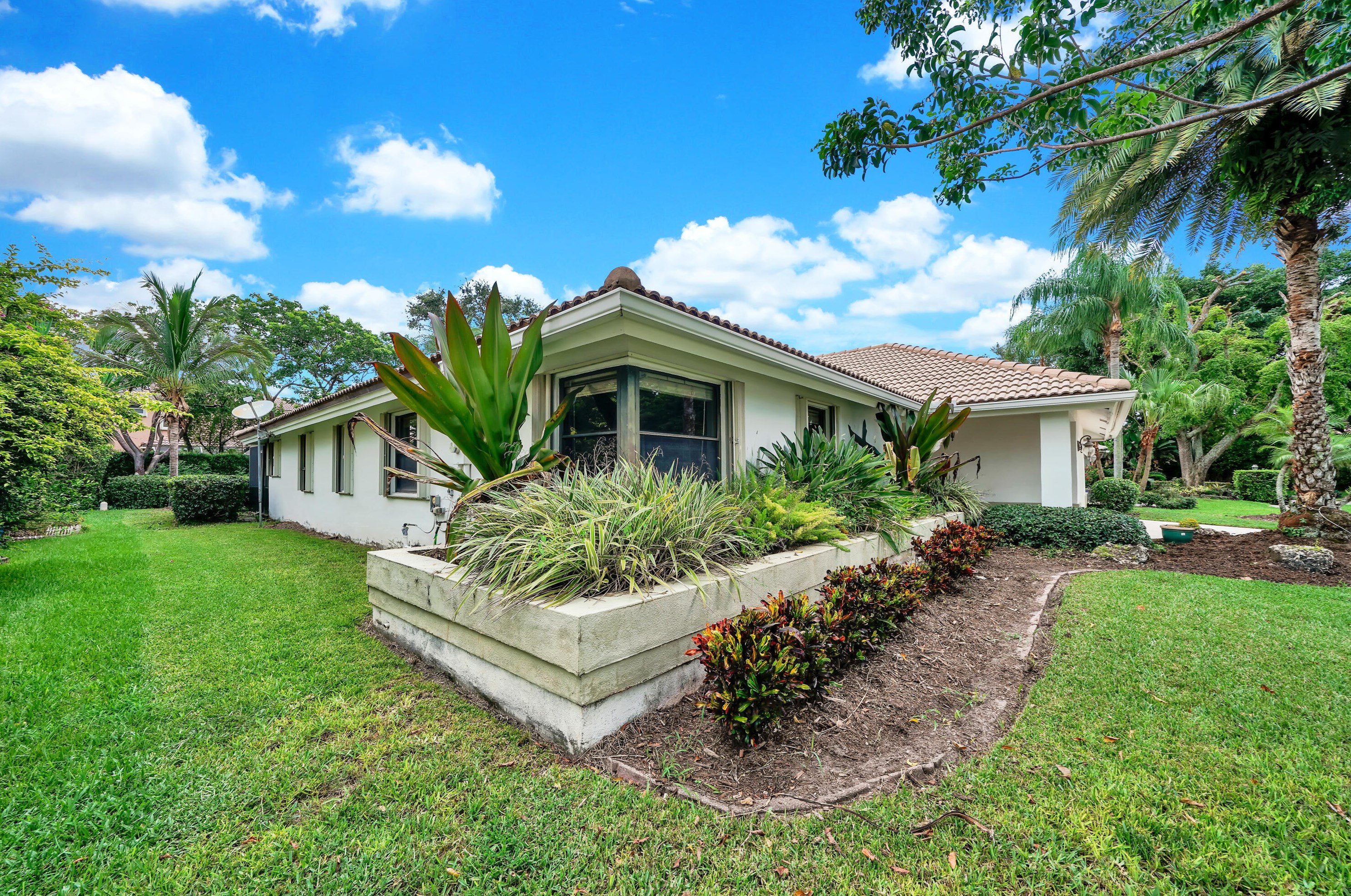 8633 Vista Del Boca Dr, Boca Raton FL  33433-2528 exterior