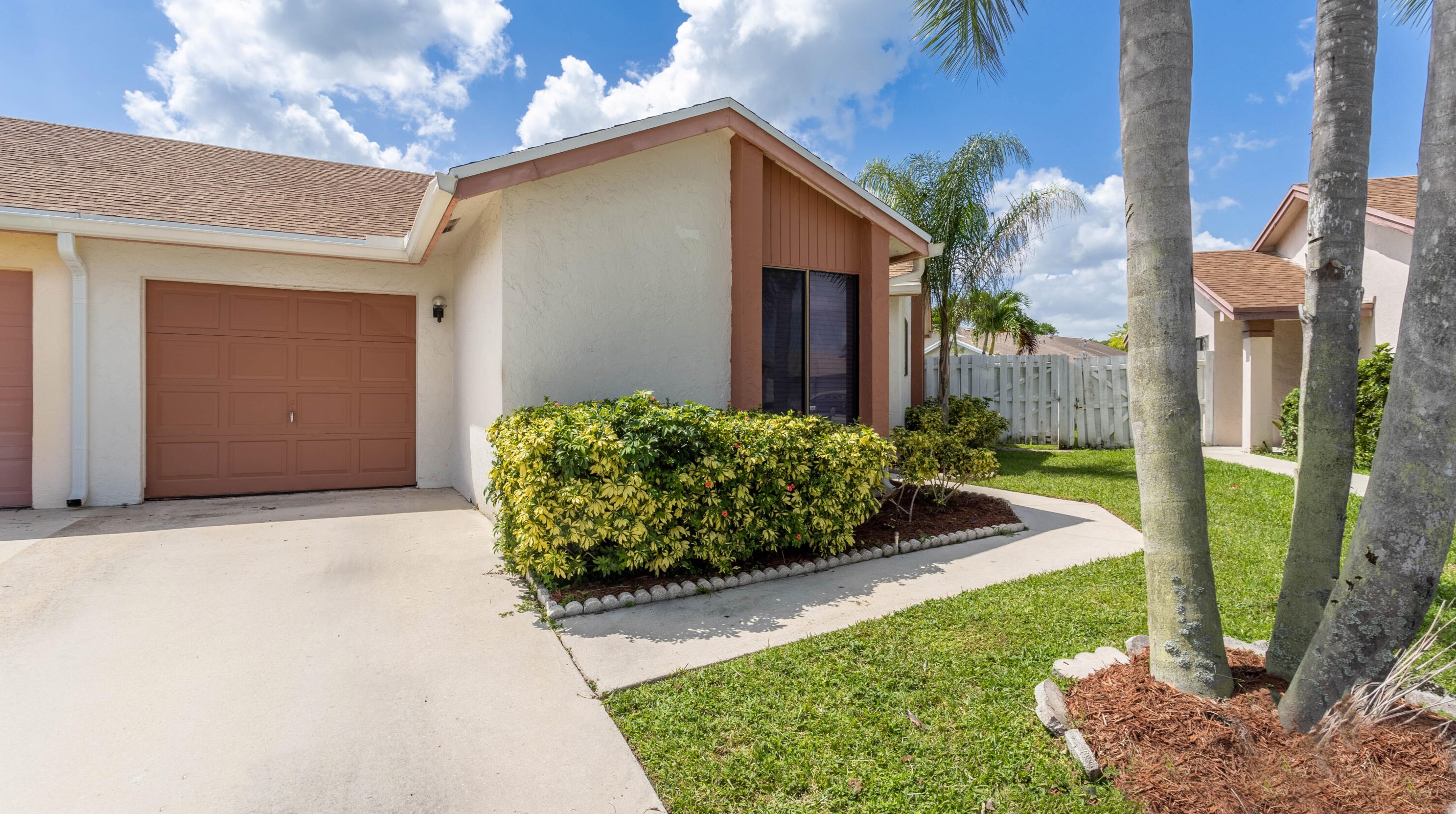 9730 Saratoga Park Ct, Boca Raton, FL 33428