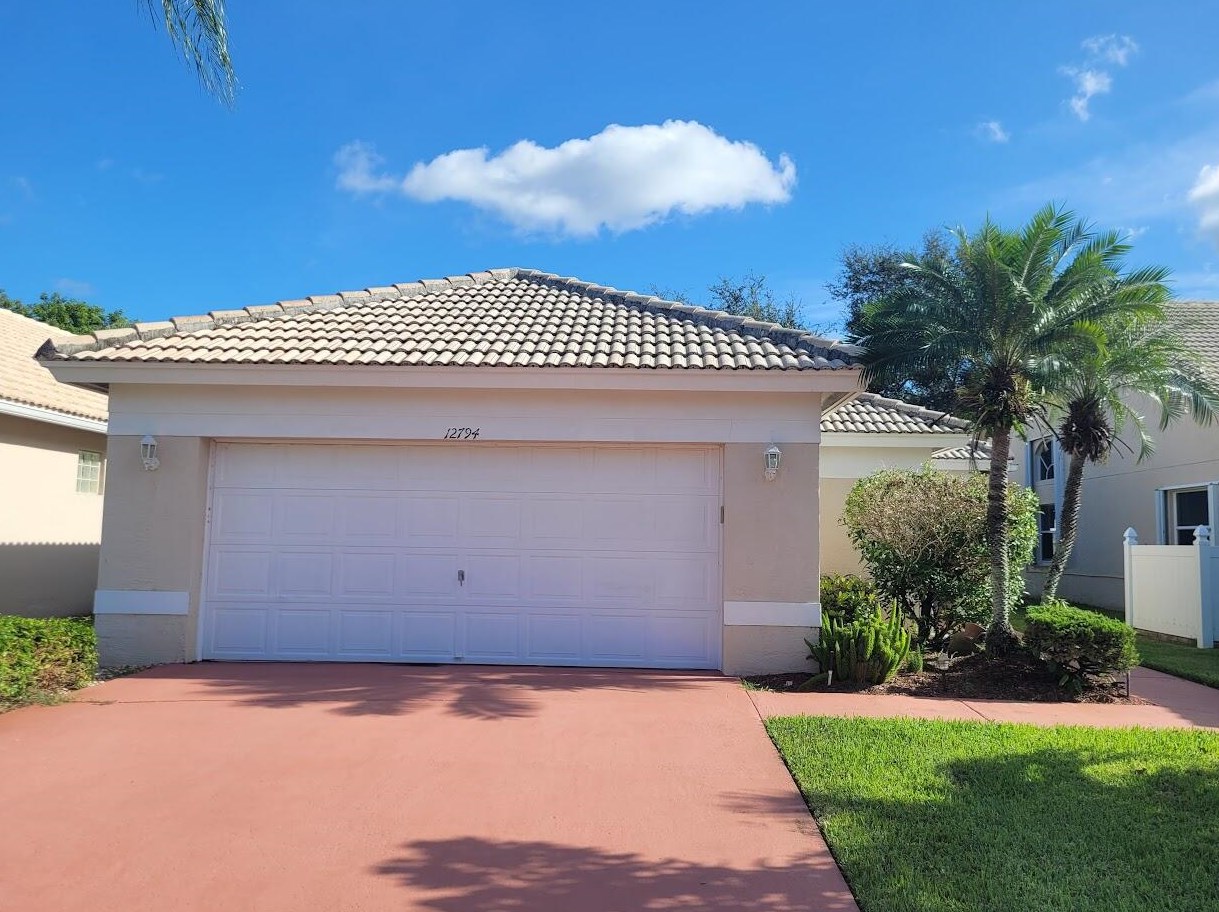 12794 Hampton Lakes Cir, Boynton Beach, FL 33436-8201