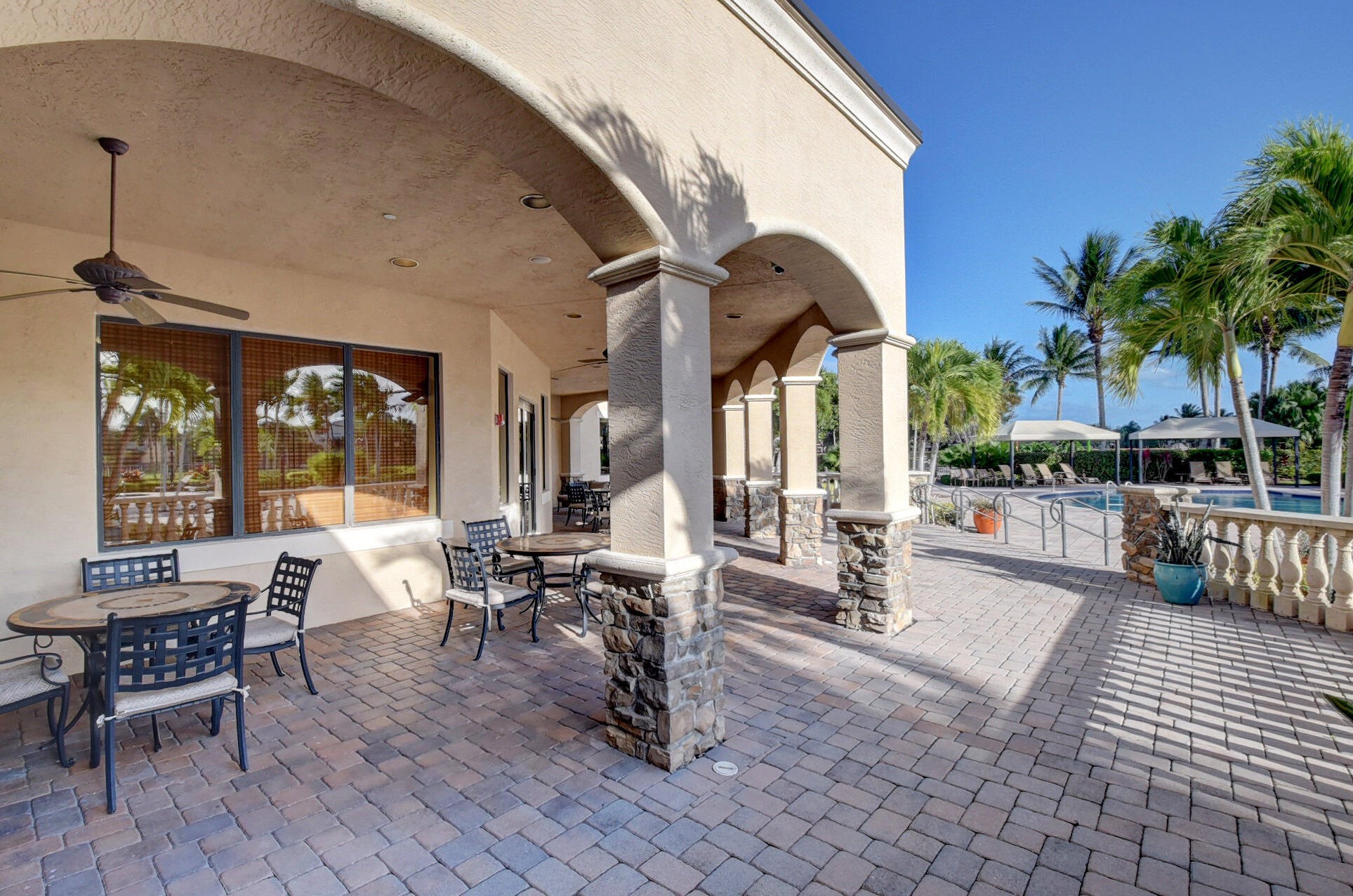 8955 Briarwood Meadow Ln, Boynton Beach FL 33473-7817 exterior